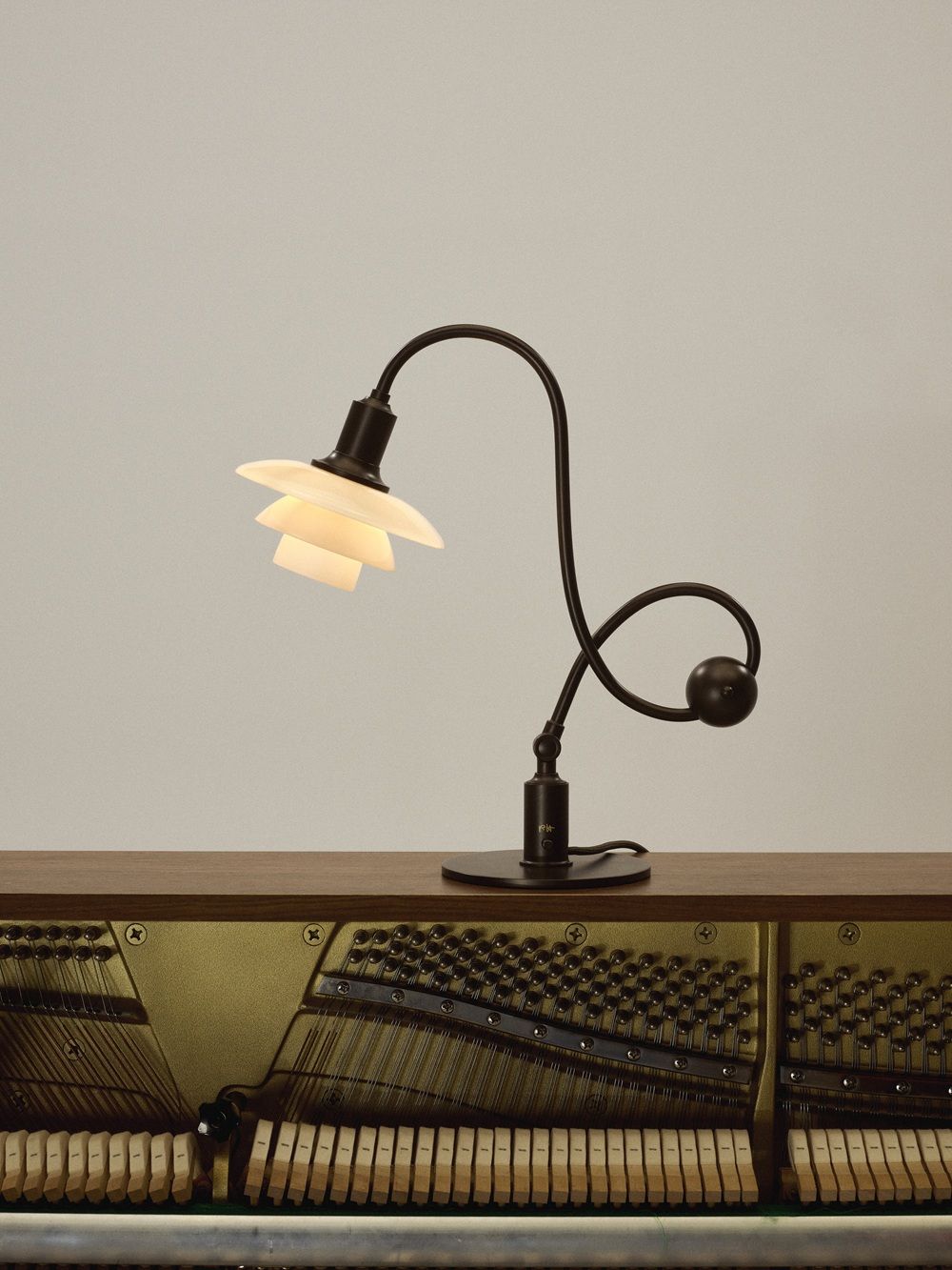 Lampe de table PH 1/1 Piano, couleur Dusty Terracotta, Louis Poulsen