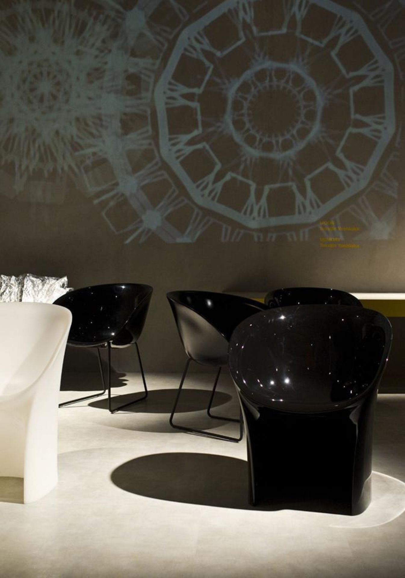 Moroso petit fauteuil Moon polyéthylène