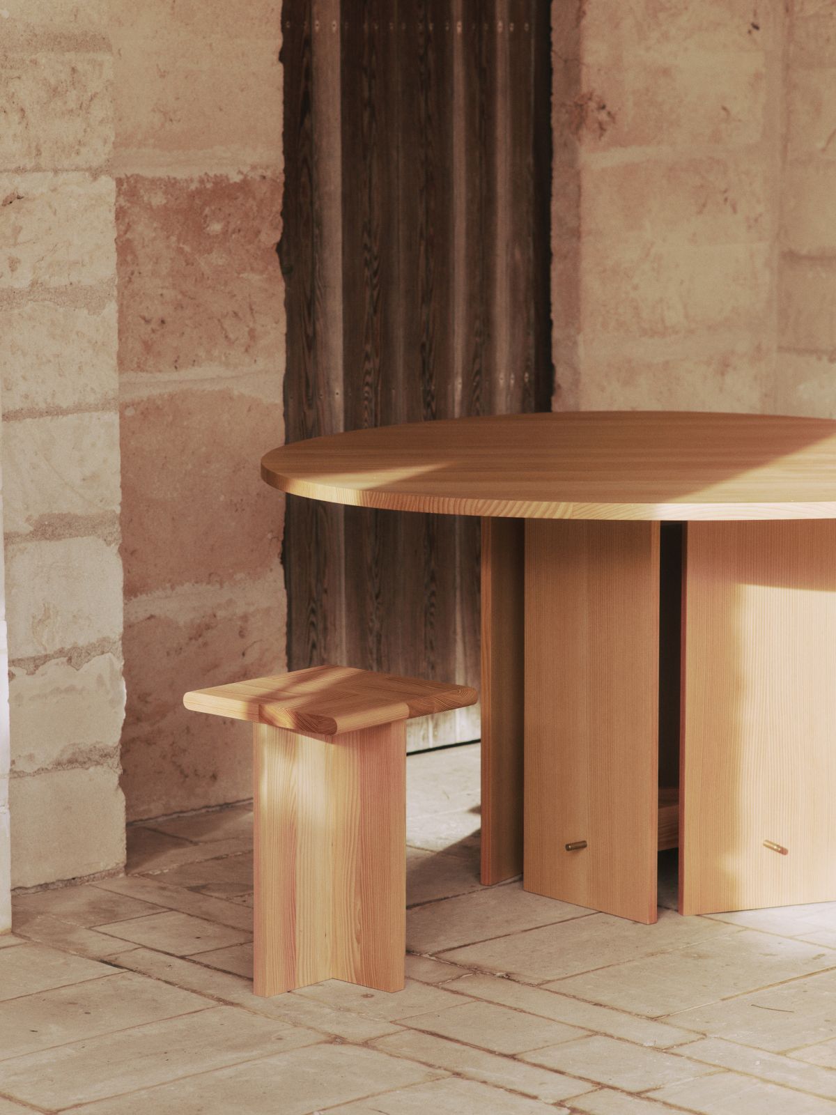 Aukko Table à manger Ø140cm Ferm Living