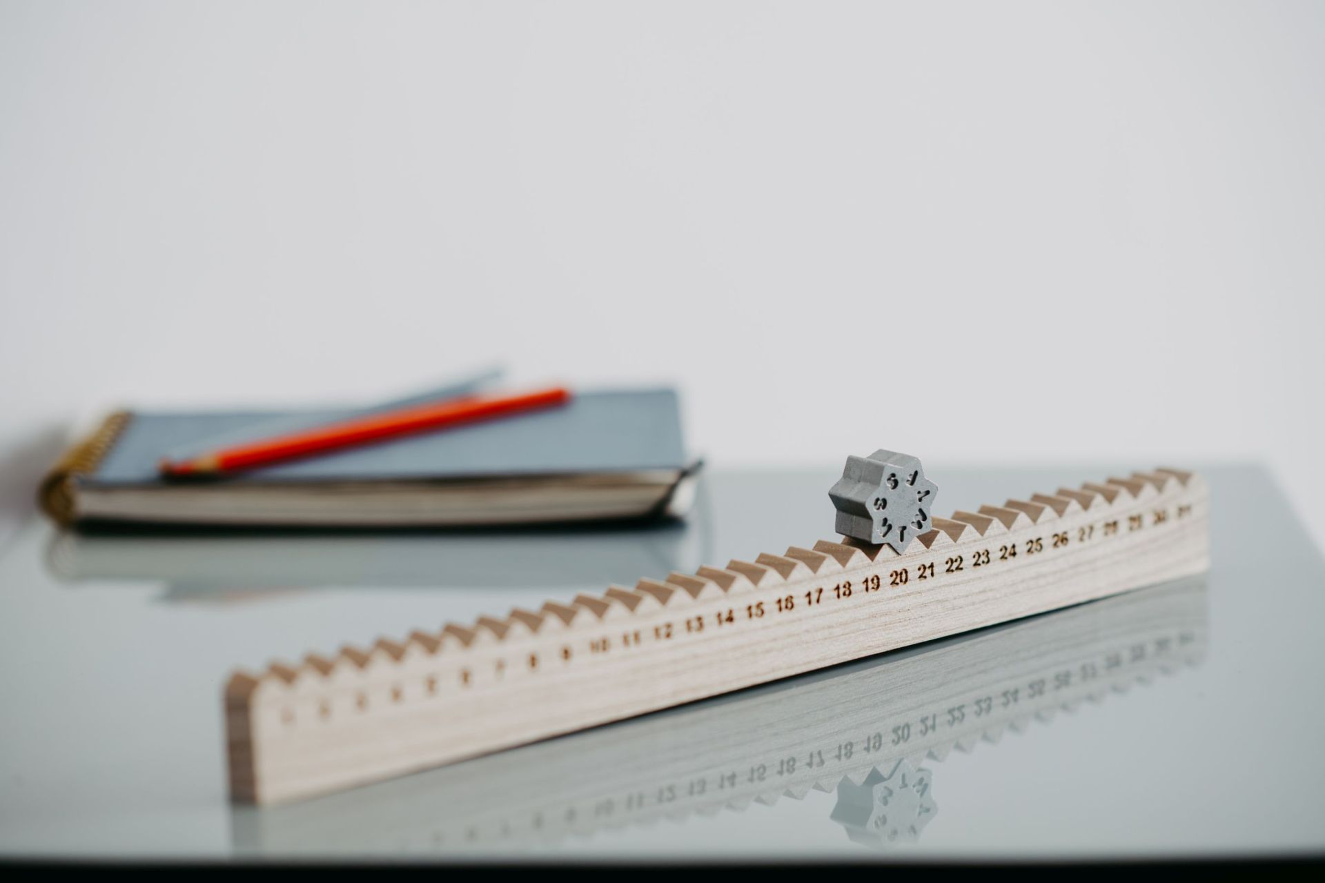 Kalender Monthly Measure Side by Side