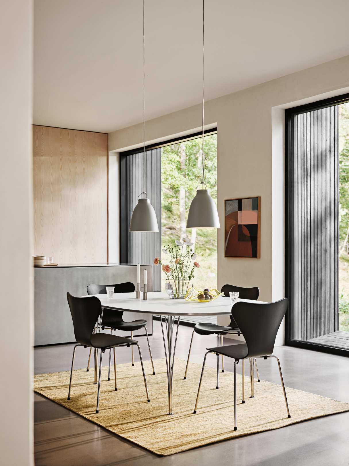 Série de tables Super Elliptique Fritz Hansen