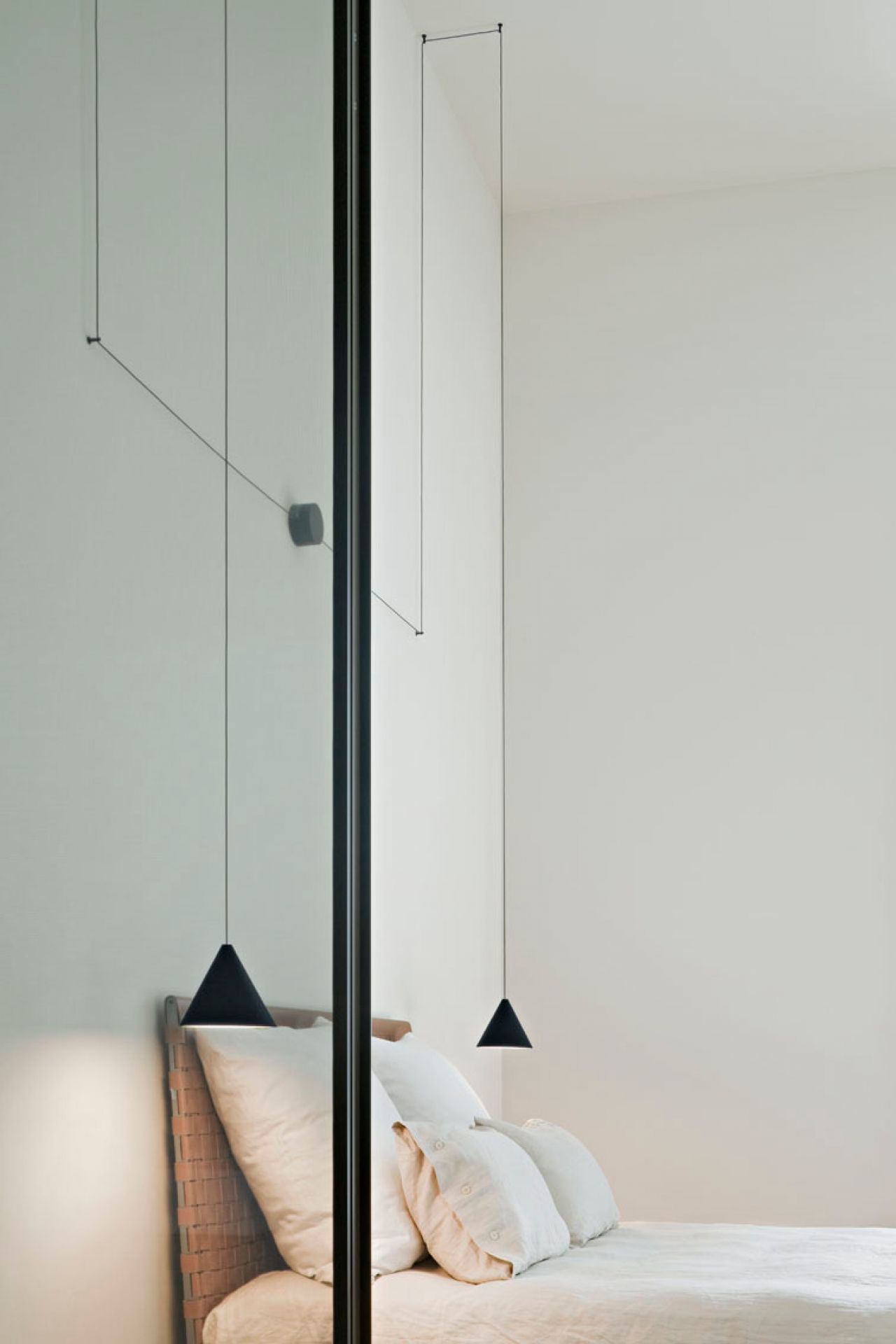 String Light Mur ou au plafond rose Flos