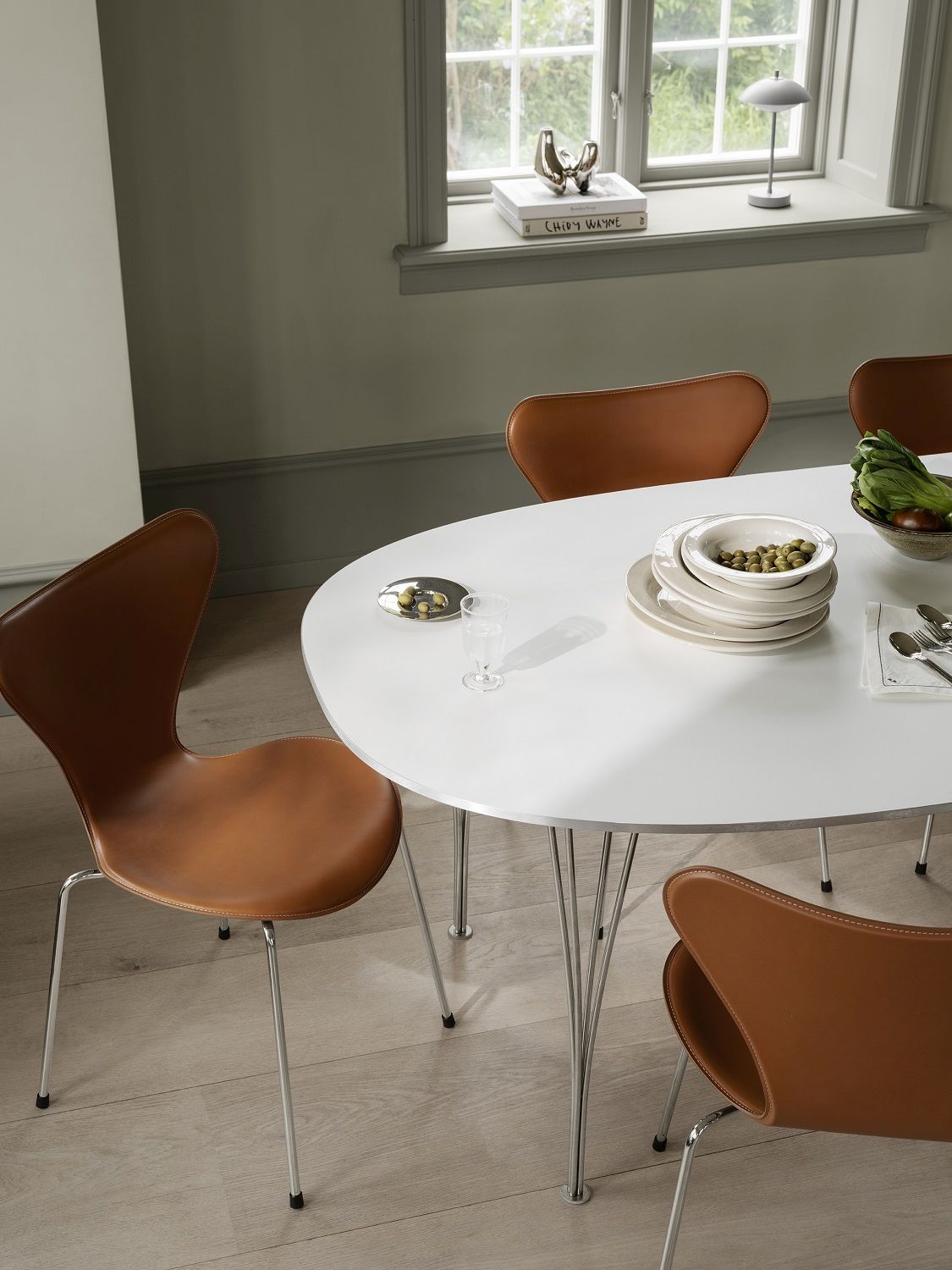Sept / Série 3107 Tailored Chaise Fritz Hansen