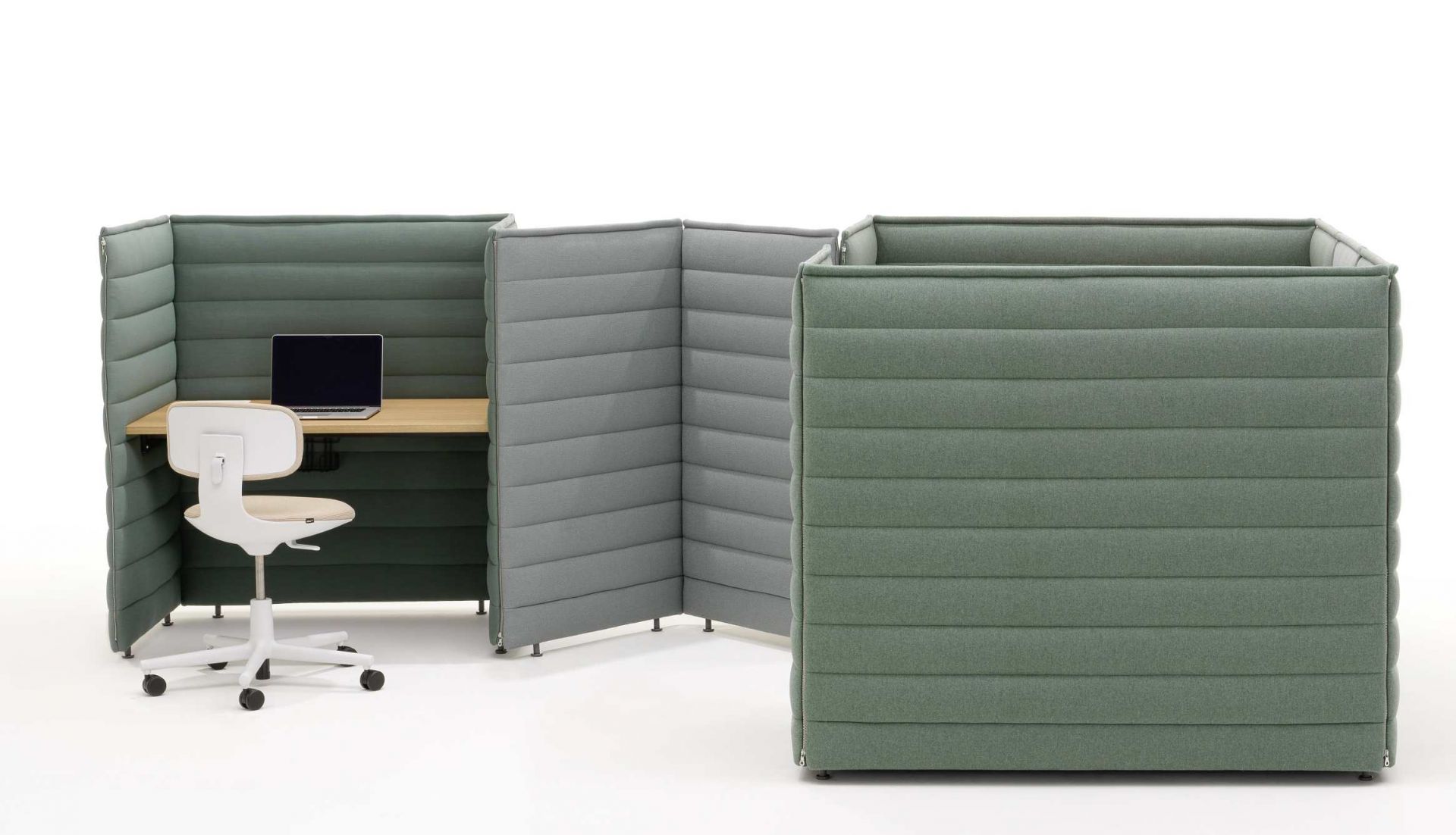 Alcove Plus Desk Medium Bureau Vitra