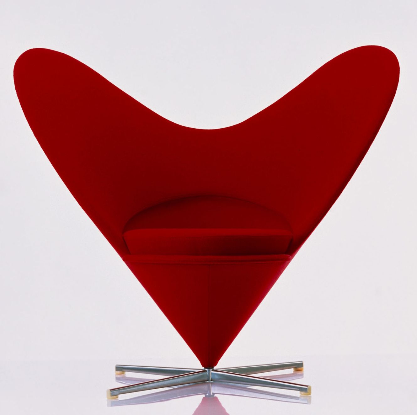 Heart Cone Chair Vitra