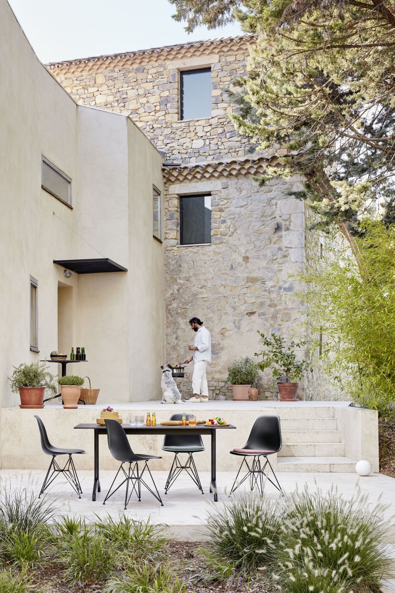 Eames Fiberglass Chair DSR chaise Vitra