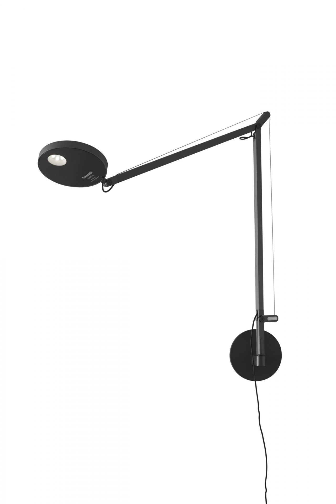 Schwarze Artemide Demetra Wandleuchte mit Anwesenheitssensor, flexiblem Arm und rundem Leuchtenkopf.