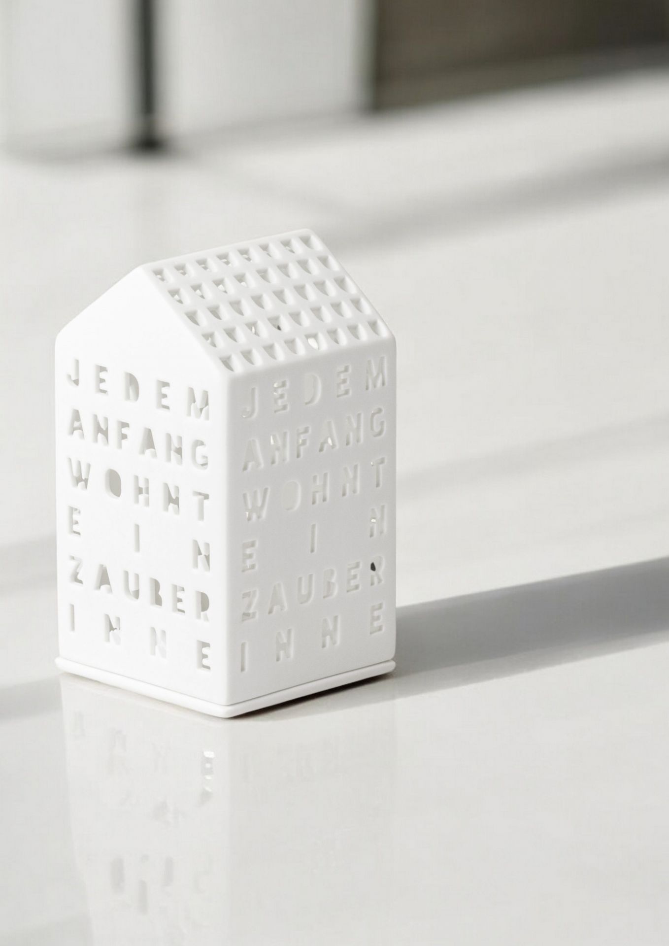 Maison de lumière Chaque début a son charme Räder