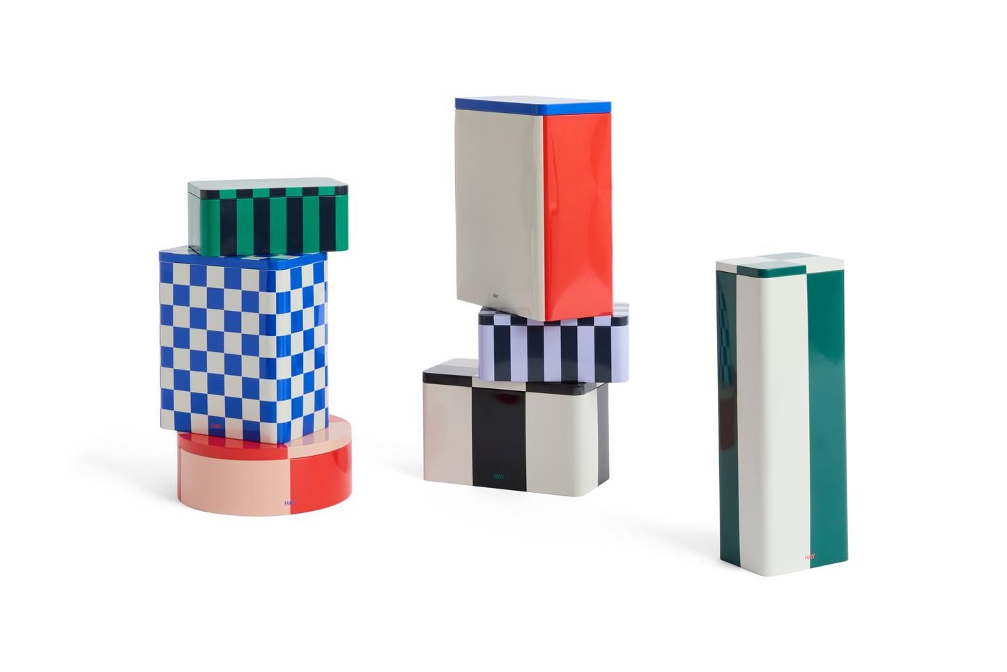 Petite boîte de rangement en fer-blanc verte et blanc cassé pour le foin