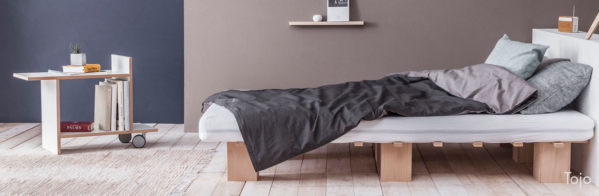 Système Lit Tojo avec table de nuit Cube offert !