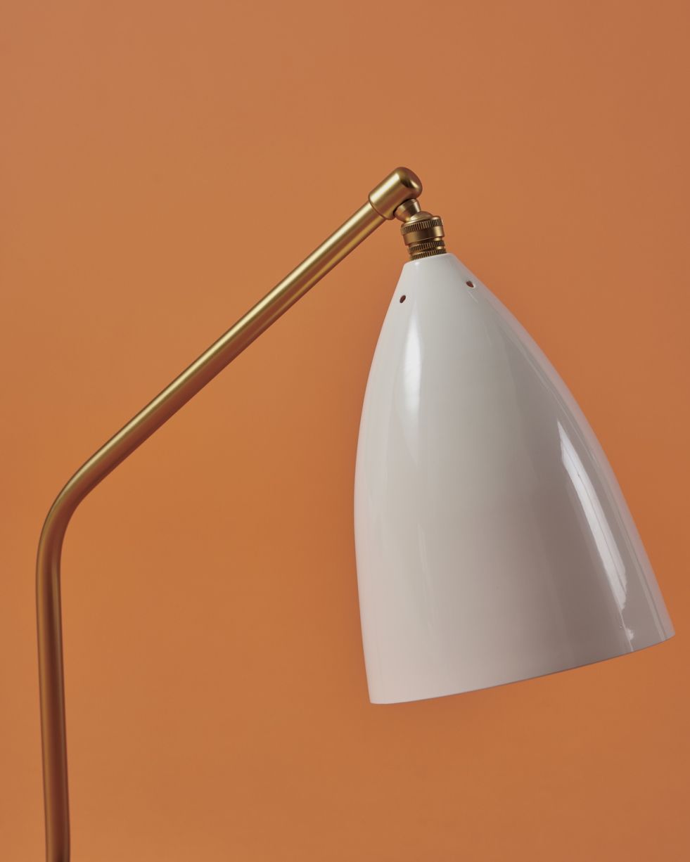 Gräshoppa lampe de Table albâtre blanc brillant Gubi