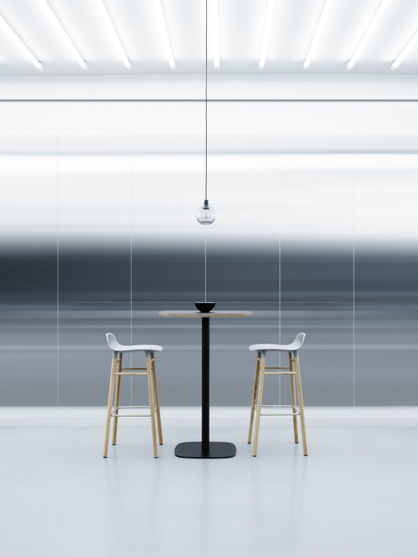 Form Barstool tabouret de bar H 65 cm Bois Normann Copenhagen