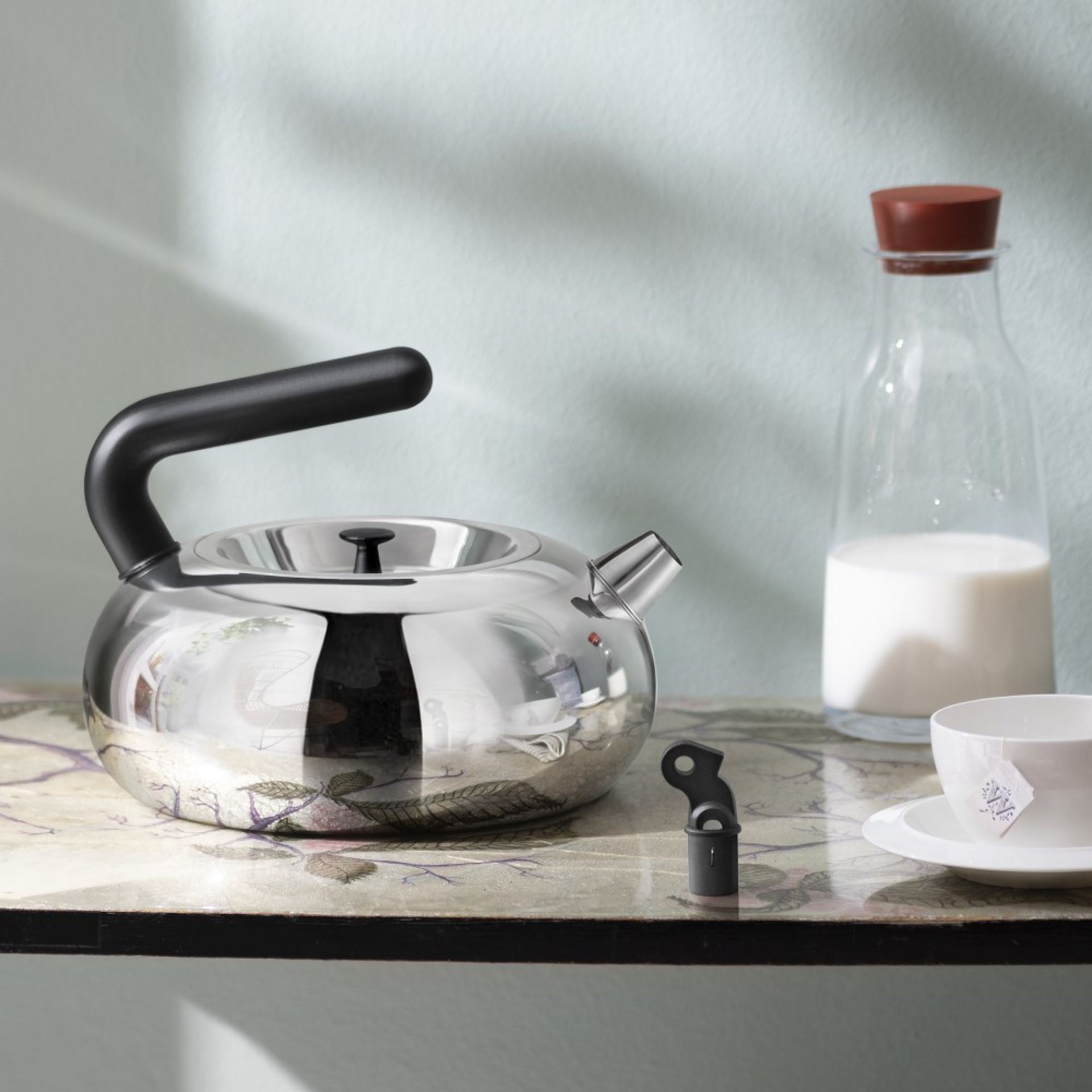 Irony Bulbul Bouilloire AC100 Alessi ÉDITION LIMITÉE