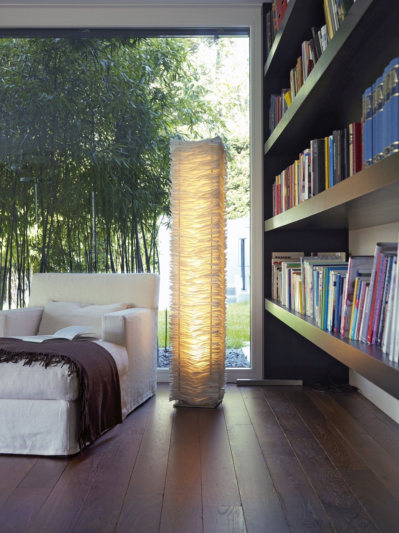 One by one lampadaire Belux