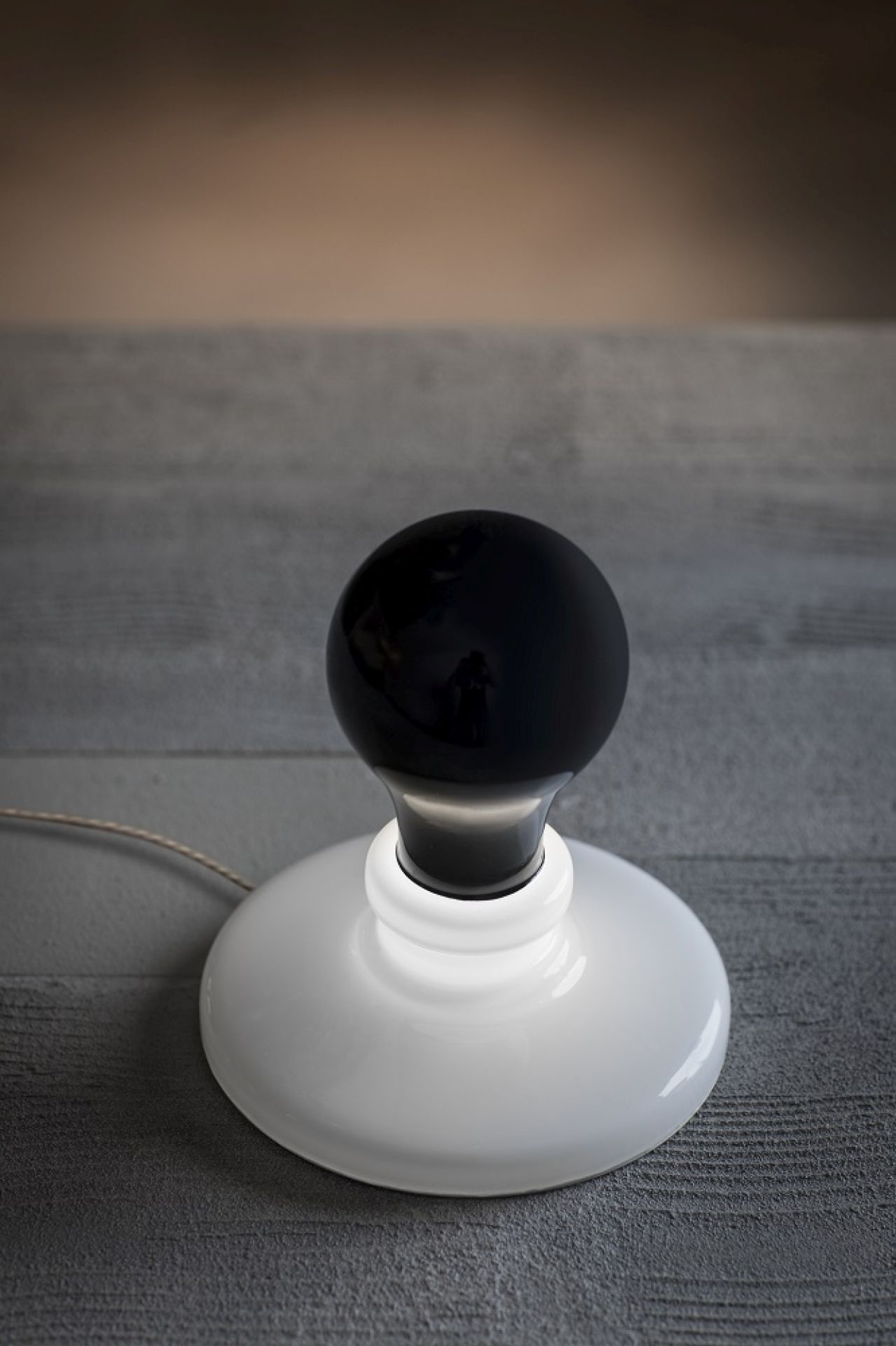Light Bulb Tavolo LED Lampe de table Foscarini