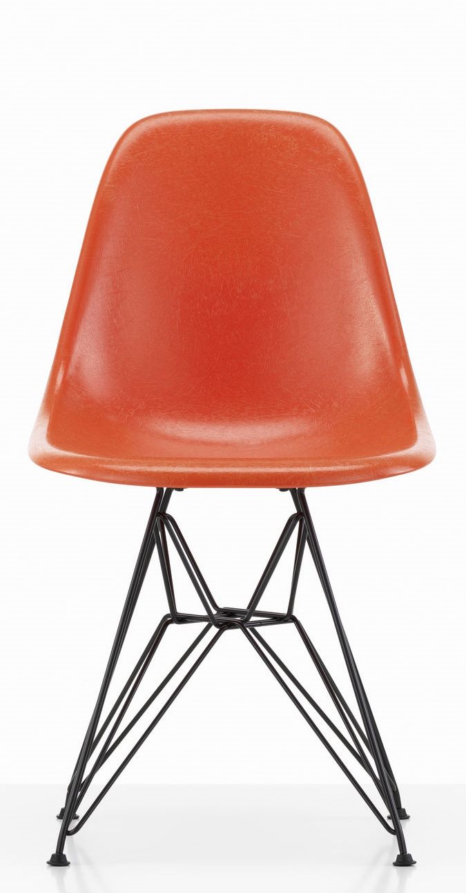 Eames Fiberglass Chair DSR chaise Vitra