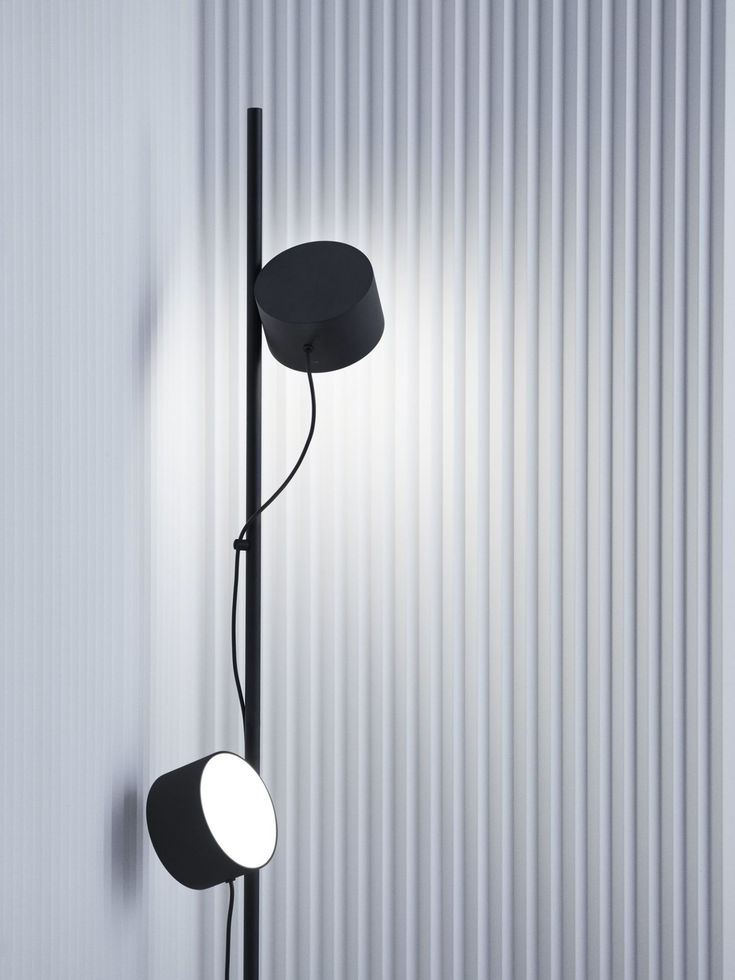 Post Floor Lamp Lampadaire Muuto