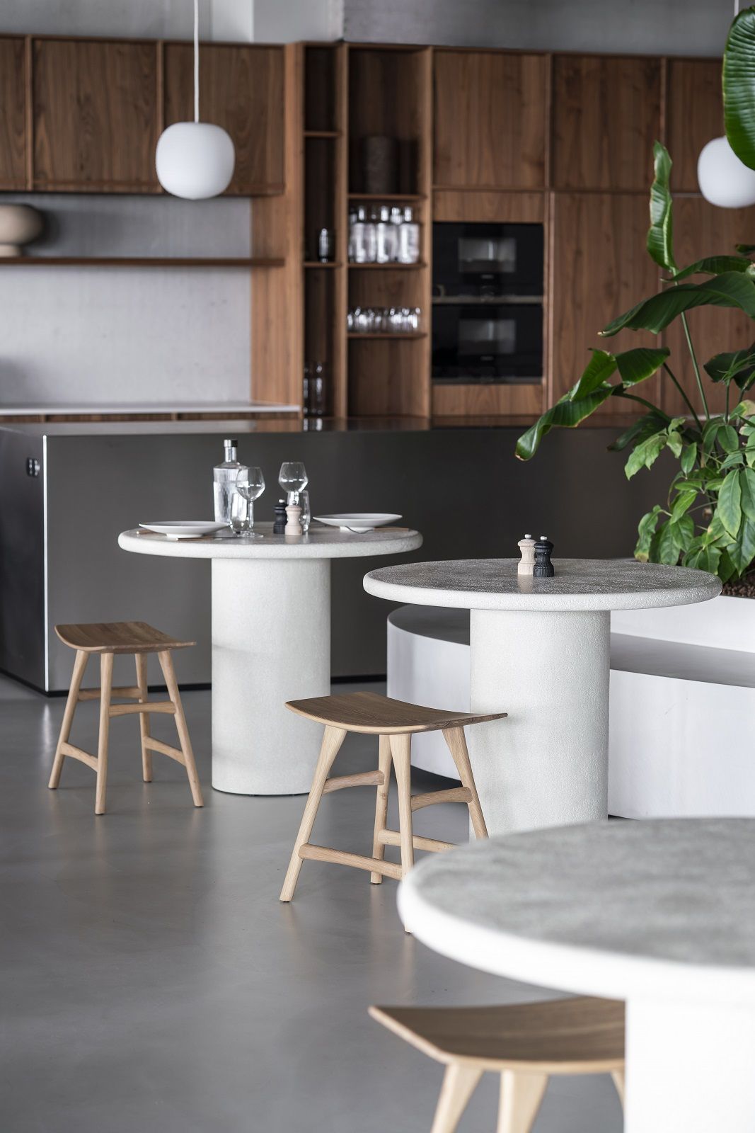 Elements Dining Table Table à manger ronde Ethnicraft