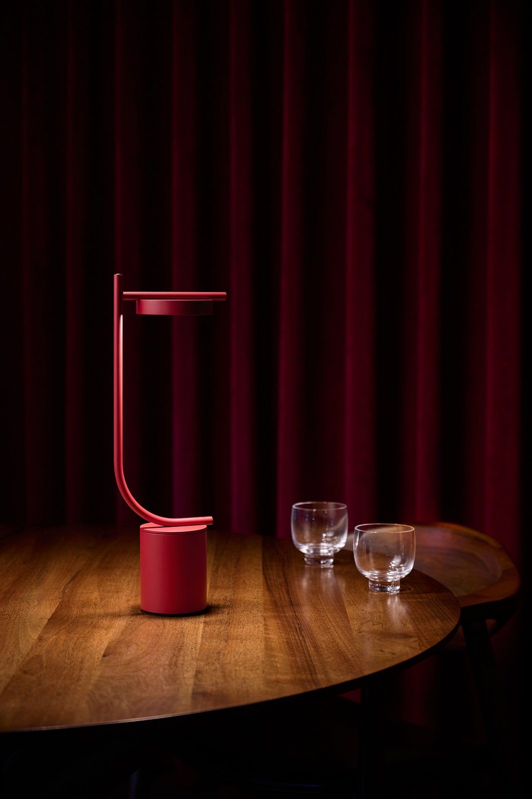 Igram Portable Table Lamp Shape J Lampe à batterie / lampe de table Grupa 