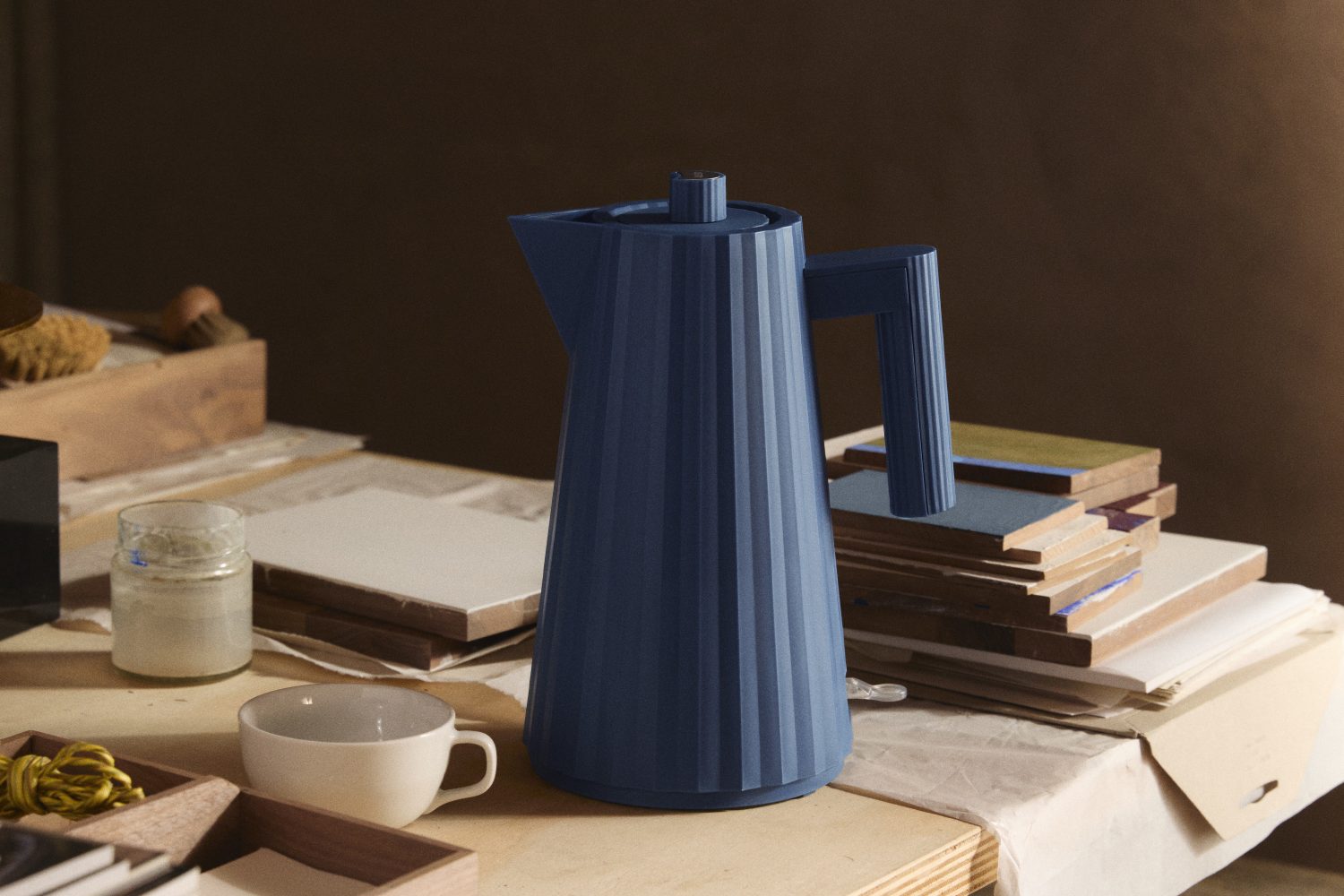 MDL06 Plissé Bouilloire Alessi Bleu