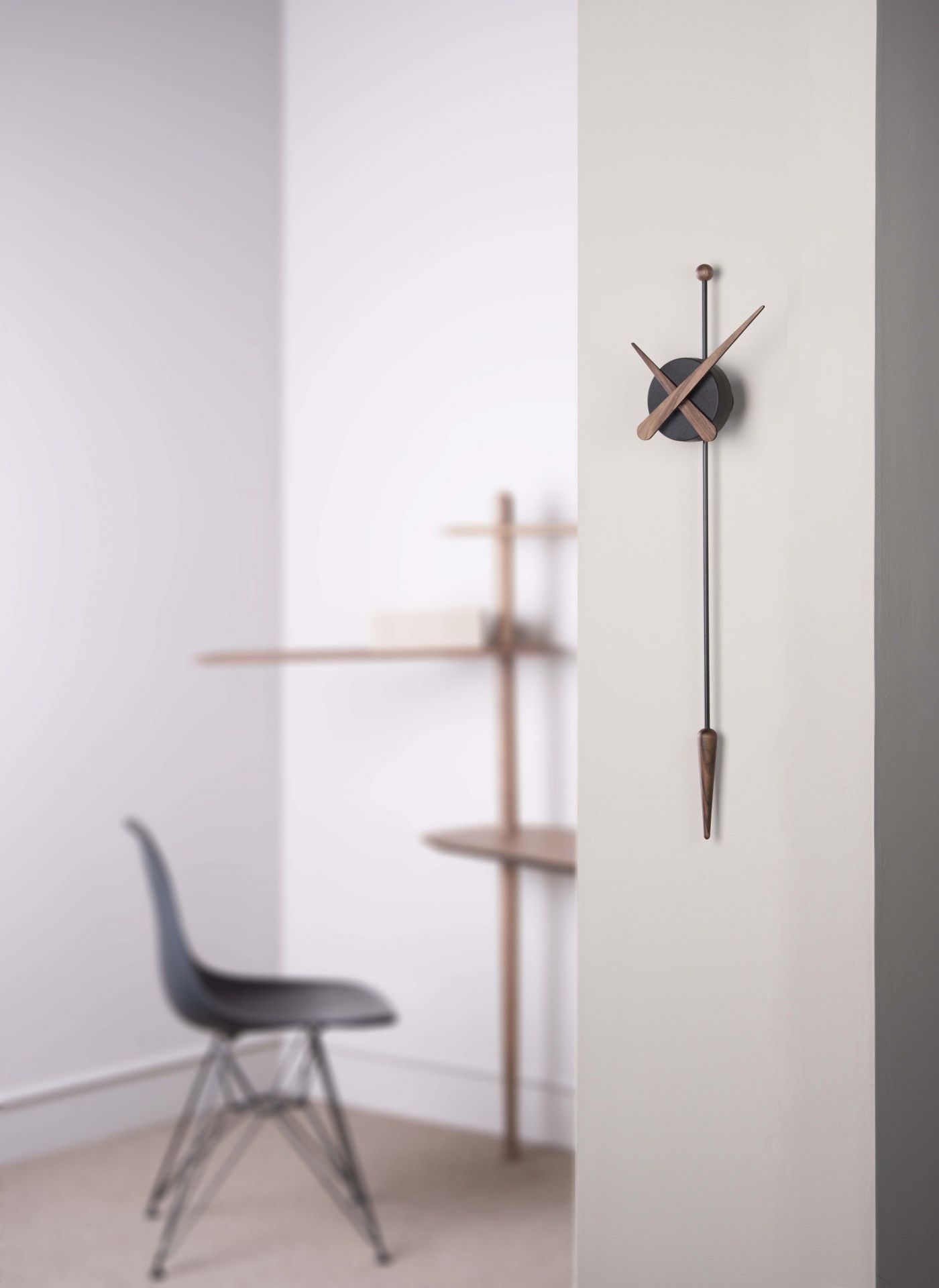 Punta horloge murale noyer/noir nomon