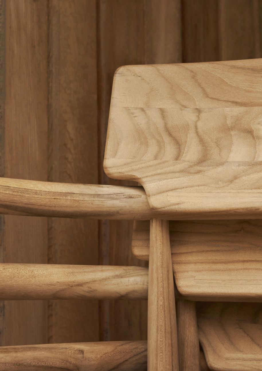 E008 Embrace Outdoor Chaise Carl Hansen & Søn