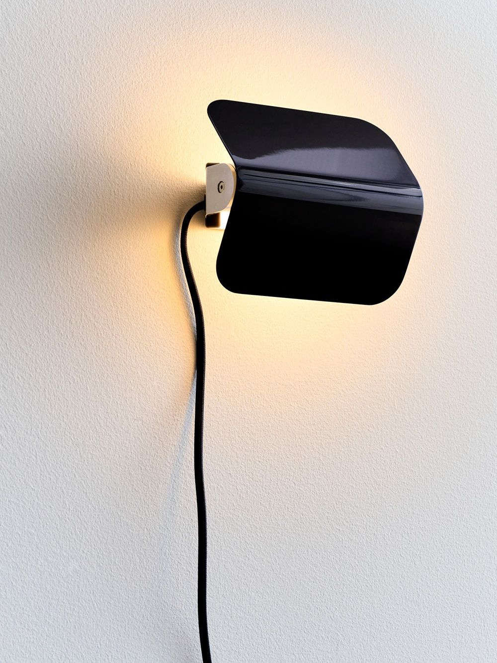 Apex Wall lamp Applique murale Hay