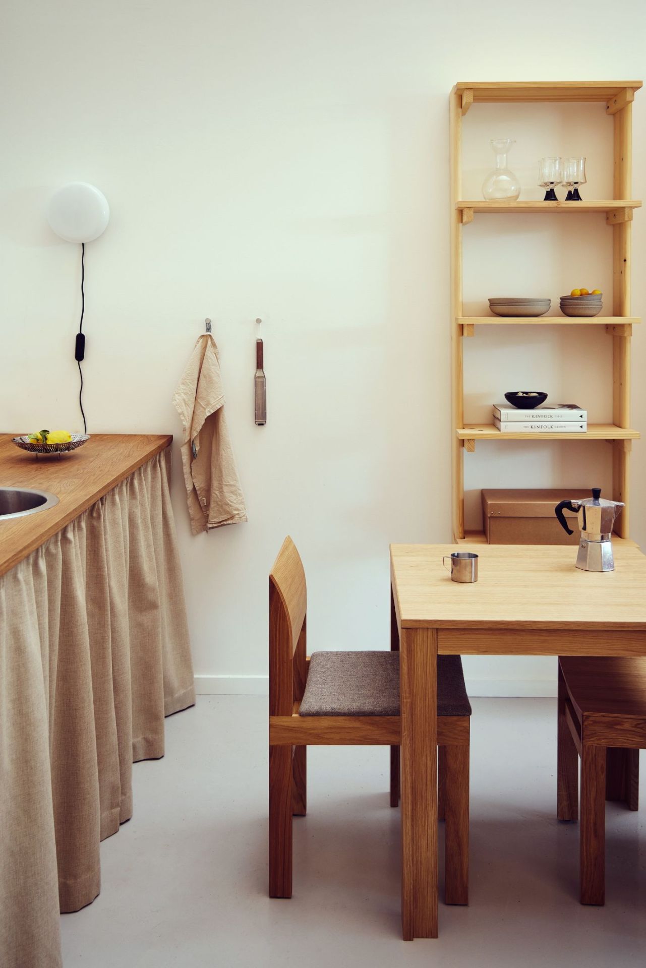 Element Table 70 x 70cm Form & Refine