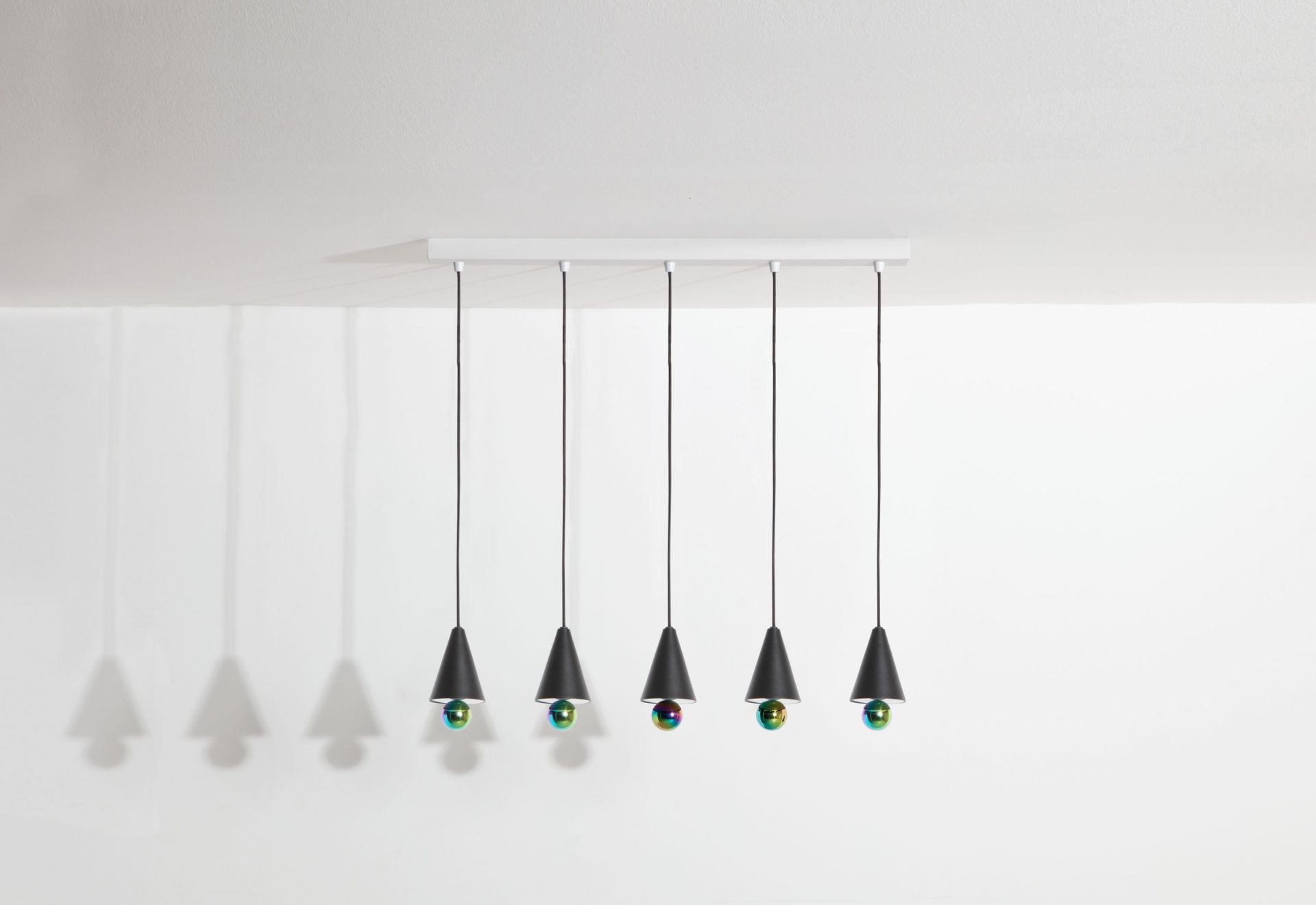 Cherry Pendant light Lampe à suspendre 5 pièces Linear Petite Friture 