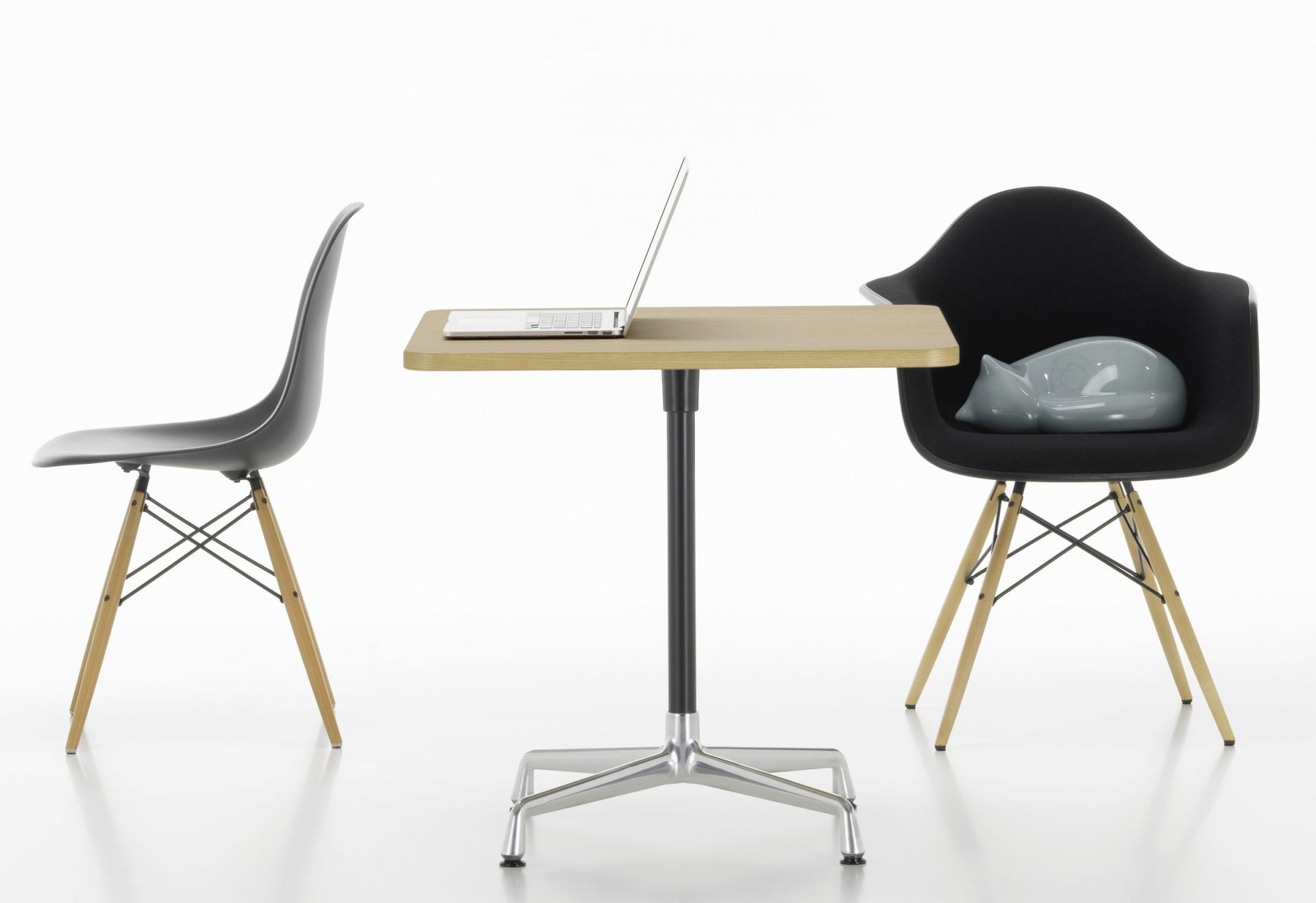 Eames Contract Table Square Vitra