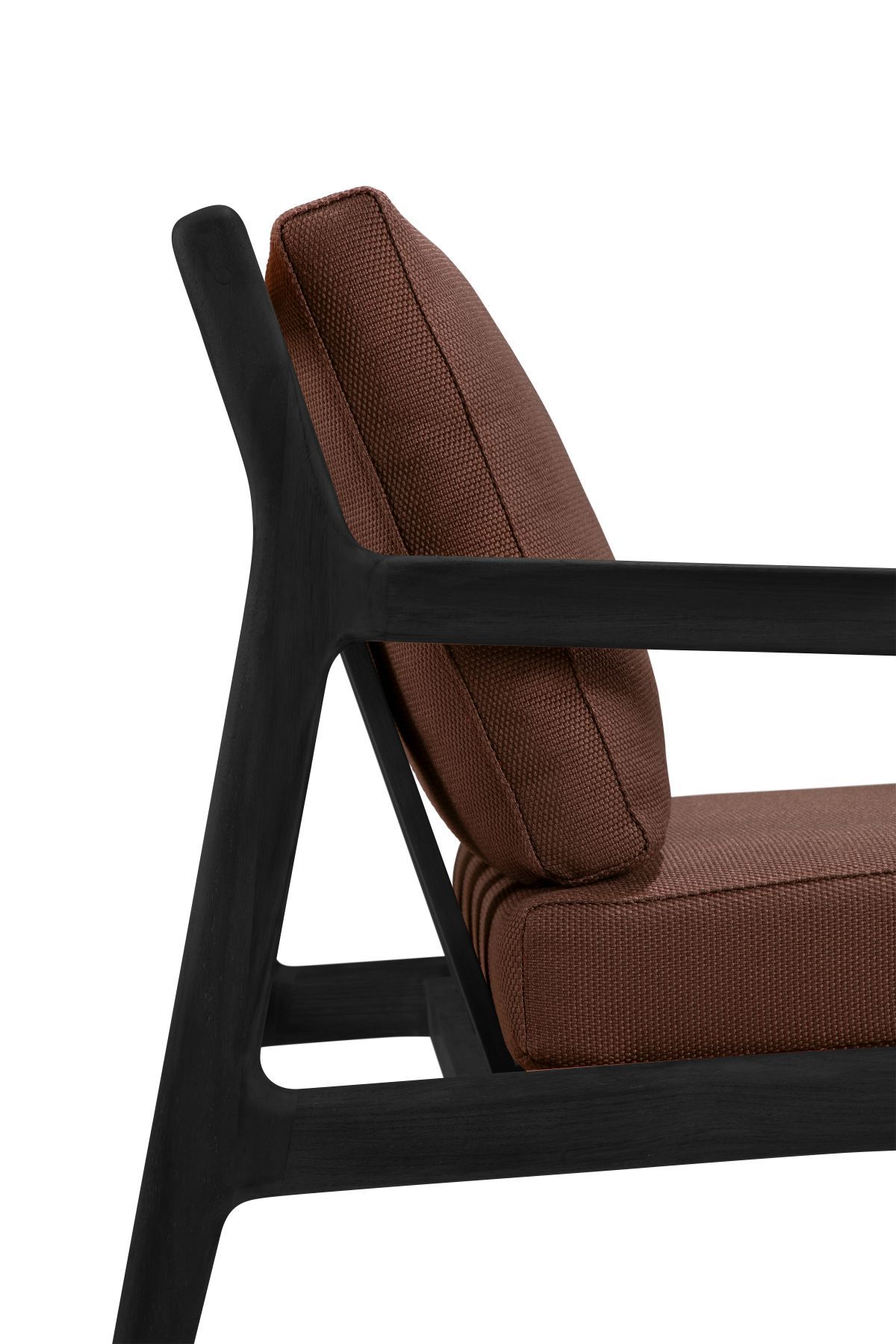 Fauteuil de jardin Jack Outdoor Lounge Chair en teck laqué noir et bordeaux Ethnicraft