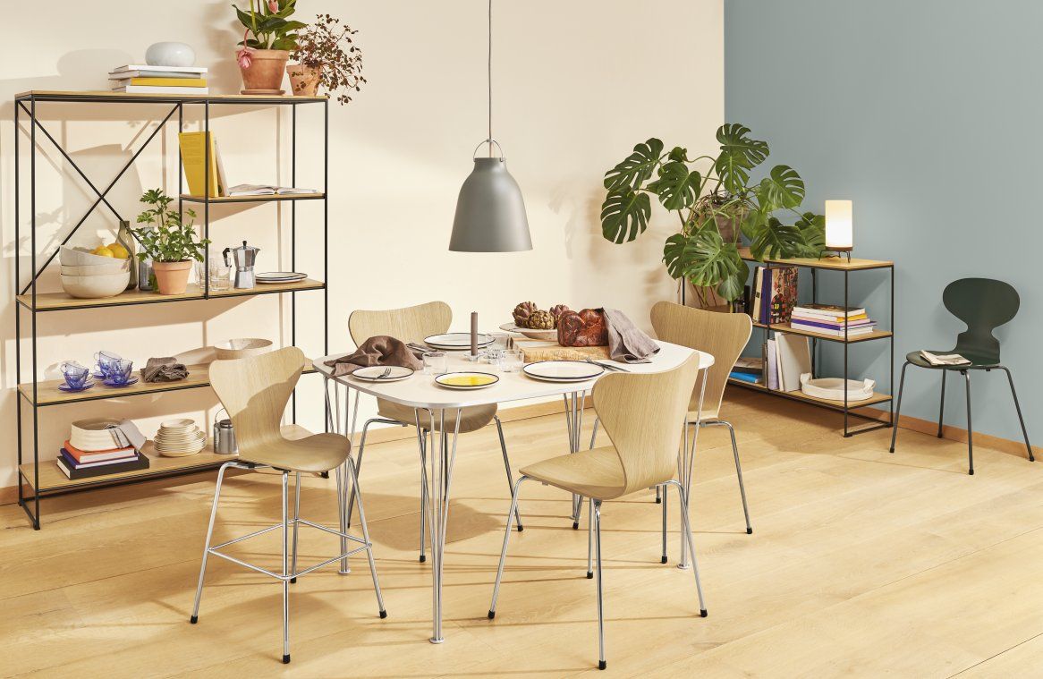 Série de tables Super Elliptique Fritz Hansen
