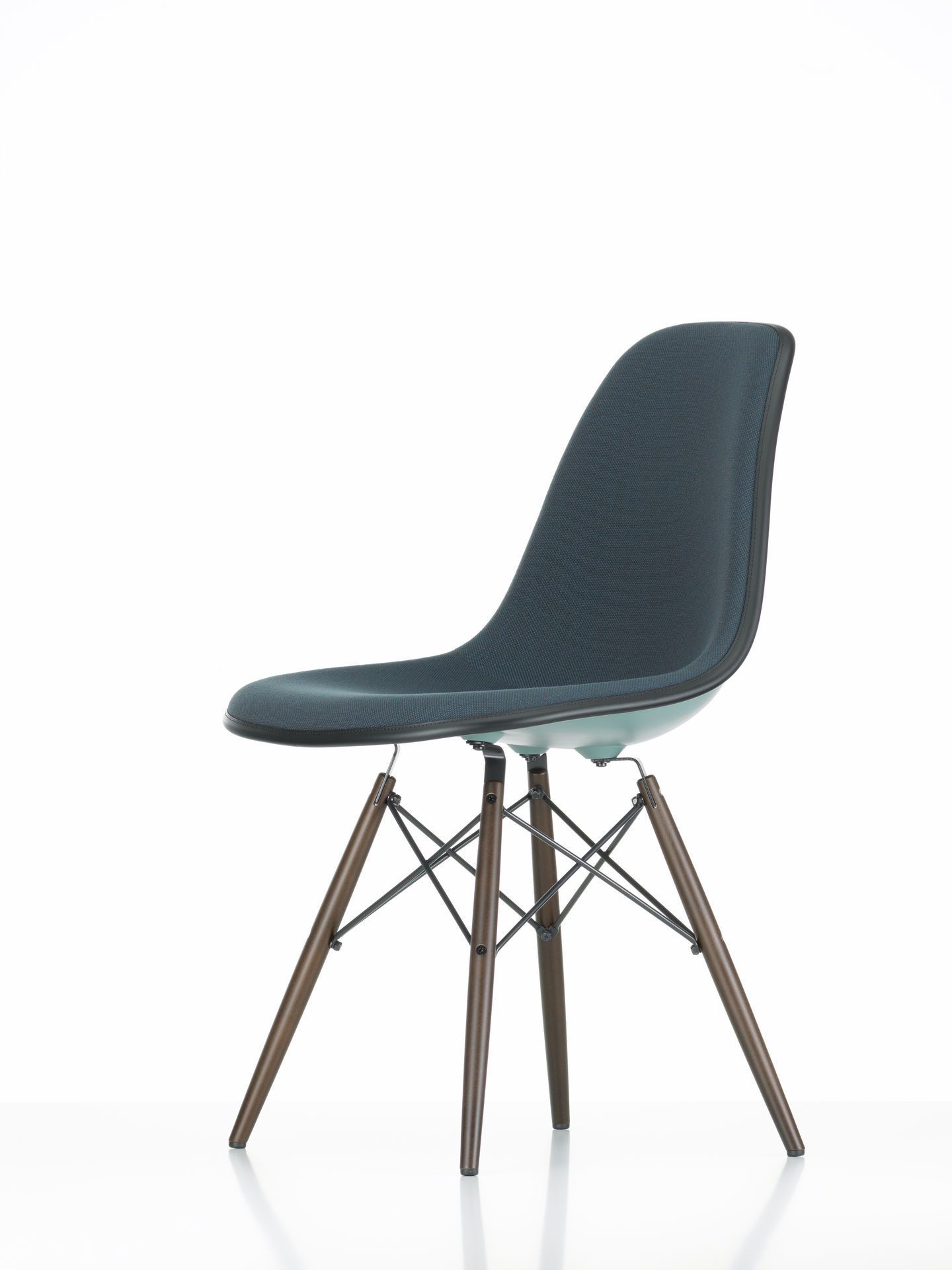 Eames Plastic Side Chair DSW chaise entièrement rembourrée Vitra