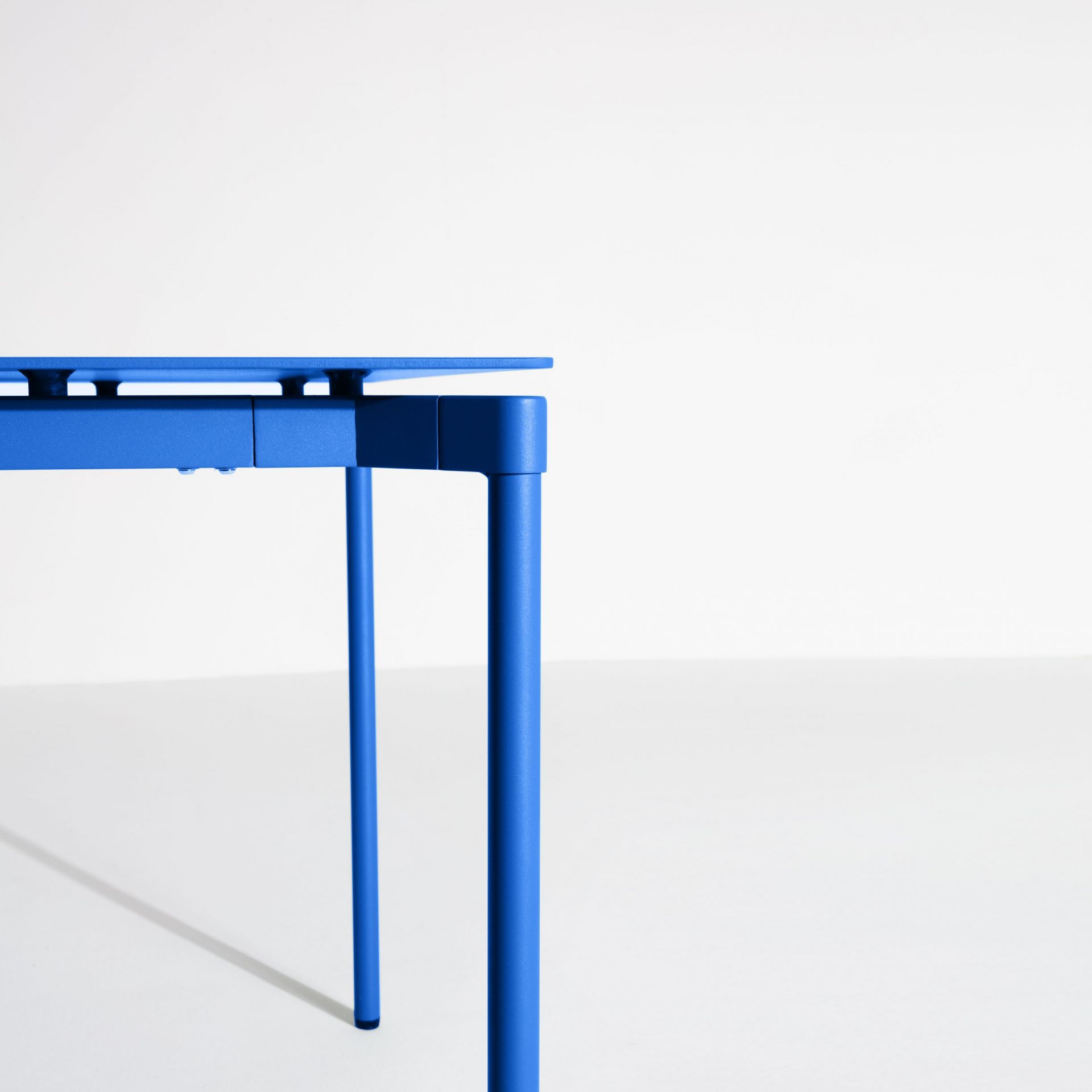 Fromme Dining Table Rectangulaire Table de salle à manger rectangulaire Petite Friture Bleu