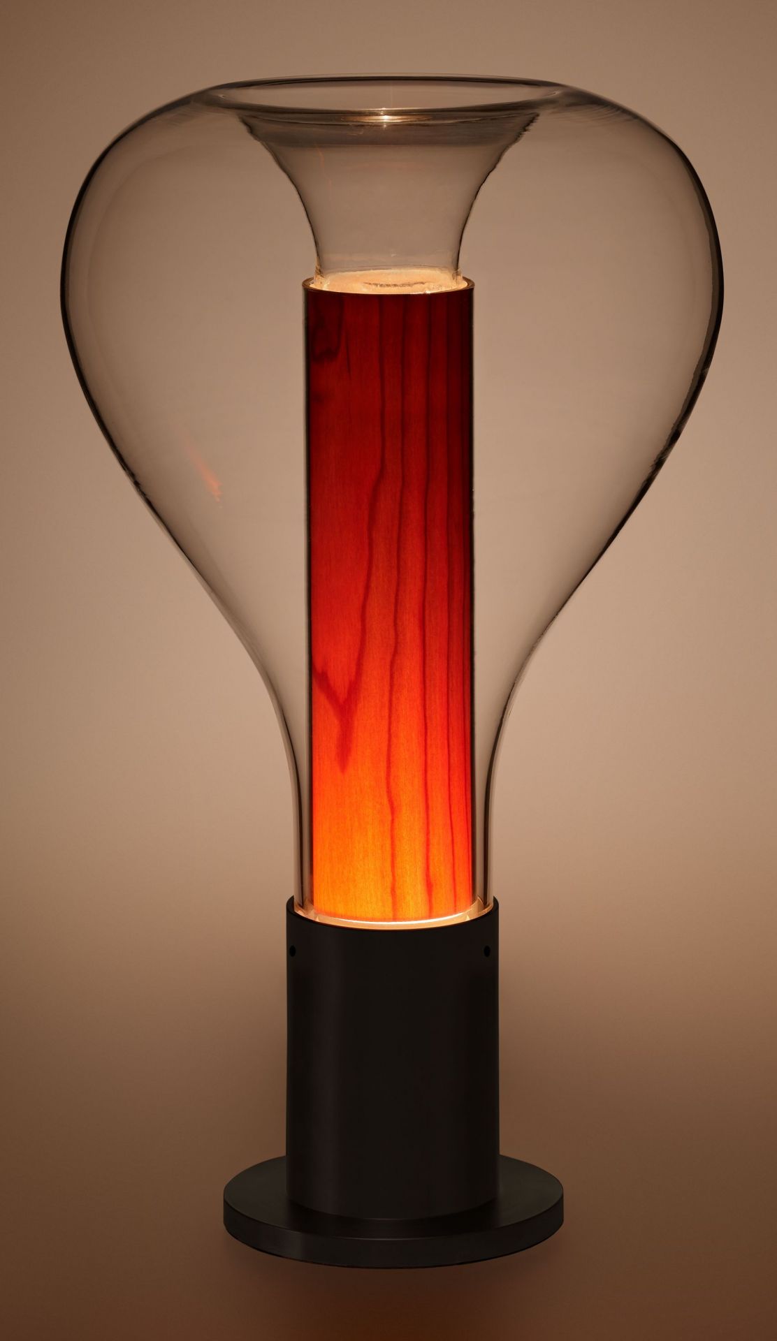 Eris Lampe de Table Base noire Cerise LZF Lamps