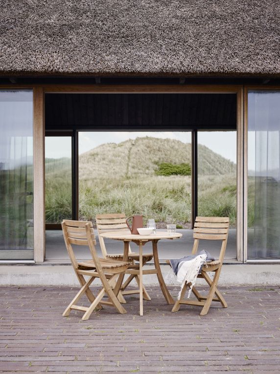 Vendia Table Ø 75 cm Table d'extérieur Skagerak by Fritz Hansen