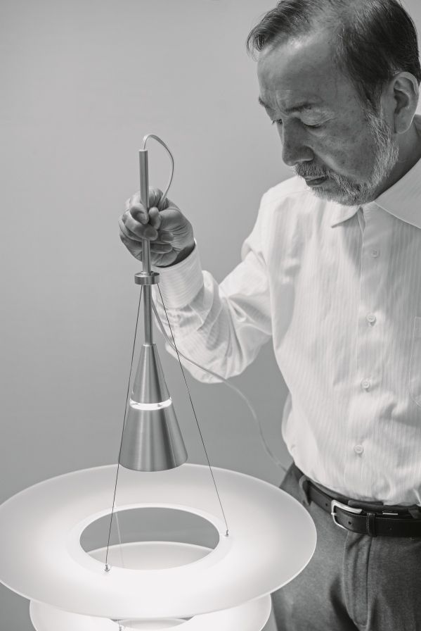 Enigma 425/545 Pendent light Louis Poulsen