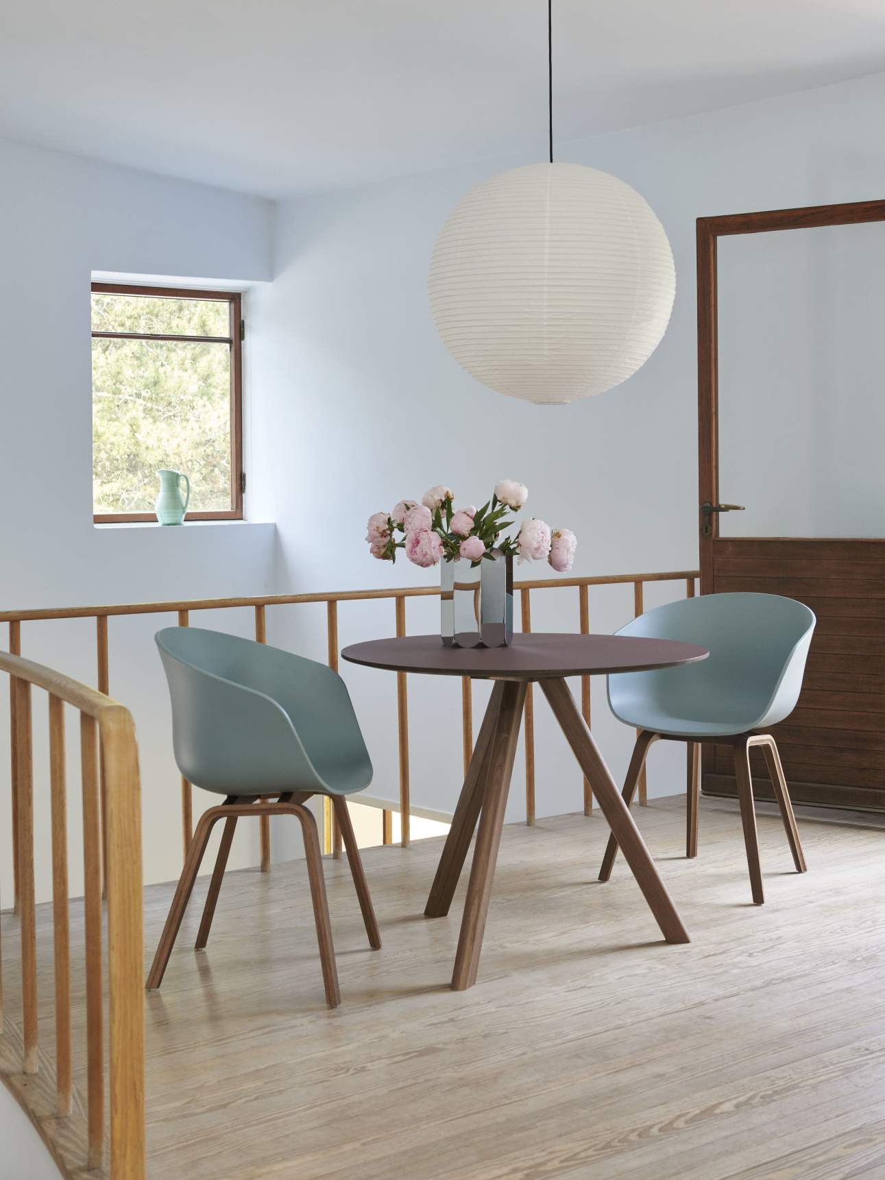 About A Chair AAC22 / AAC 22 Chaise Hay