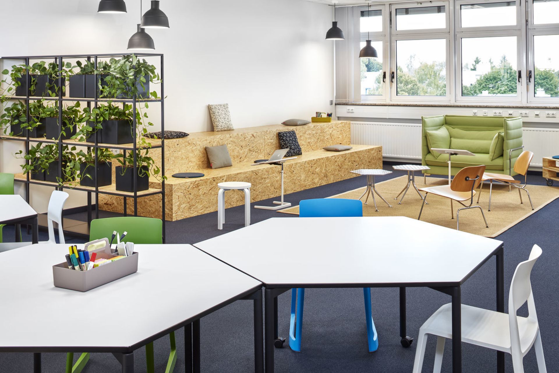 Plywood Group LCM Chaise Vitra