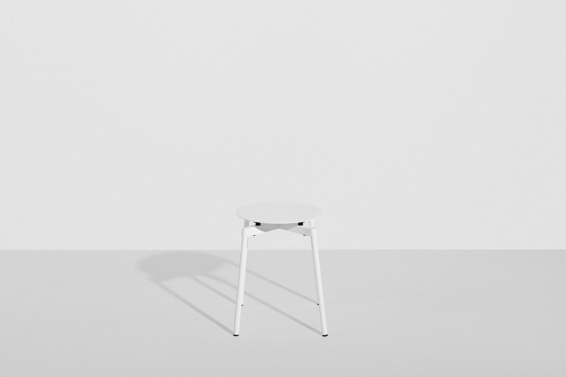 Fromme Stool Tabouret Petite Friture Blanc Fromme Stool Tabouret Petite Friture Blanc