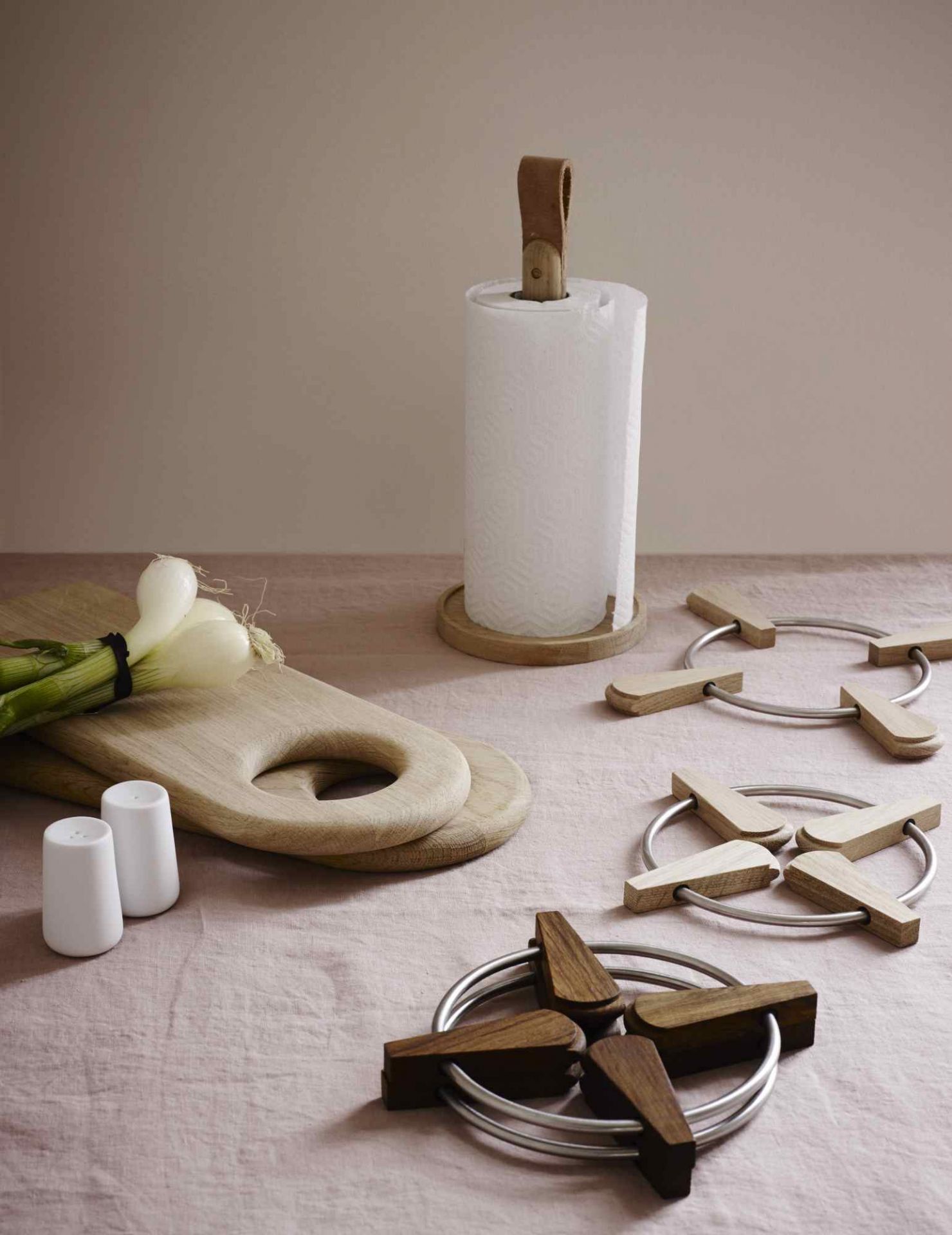 Norr Paper Towel Holder Porte-rouleau de cuisine Skagerak by Fritz Hansen OFFRE SPECIALE
