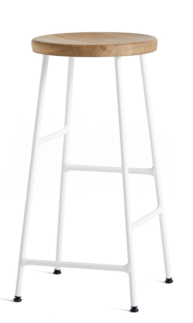 Cornet Bar Stool Low Tabouret de bar H 65 cm Hay Acier revêtu par poudre blanc crème / Chêne huilé