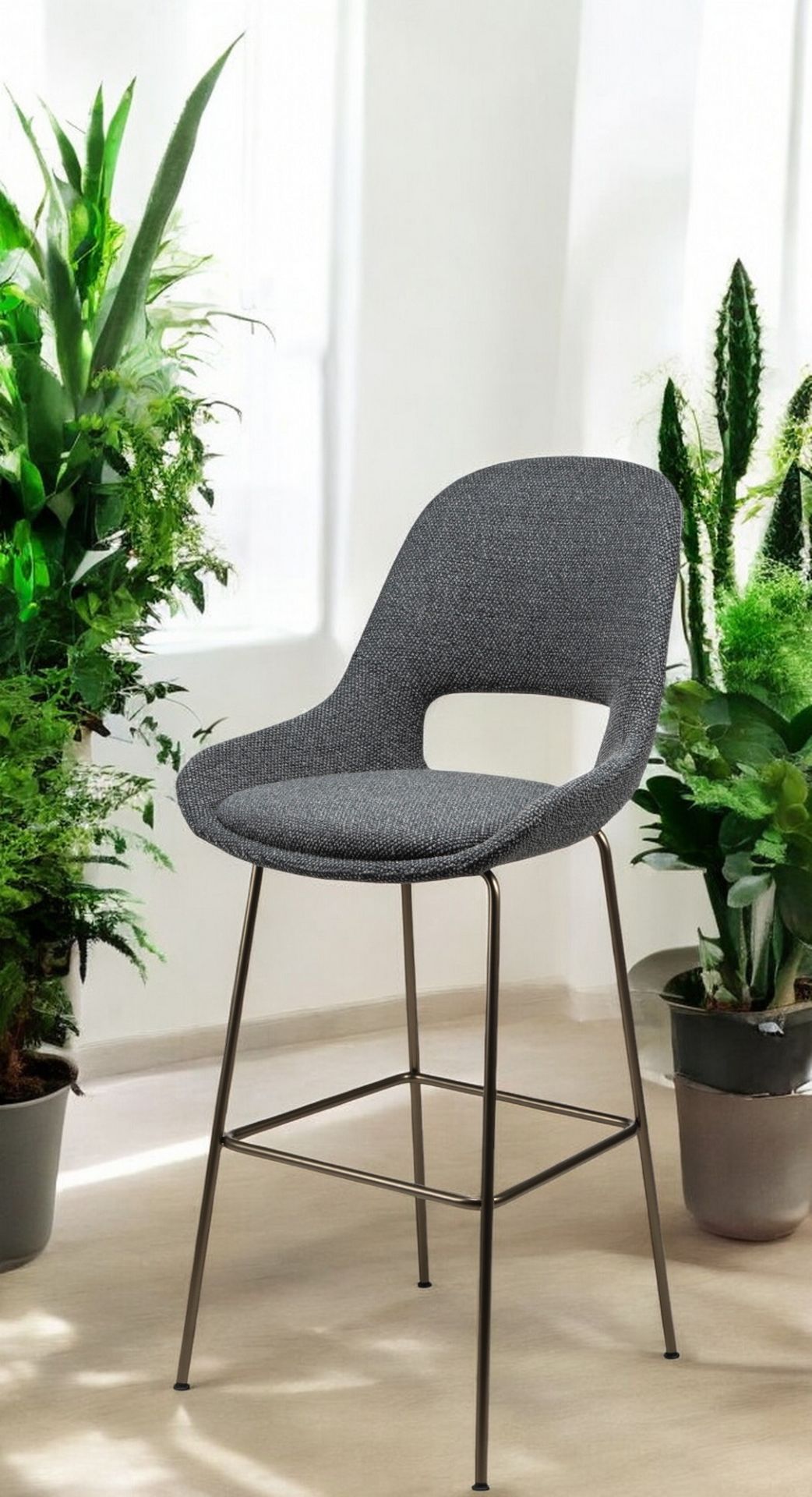 Theia Barstool Amrchair Low Tabouret de bar Freifrau Manufacture