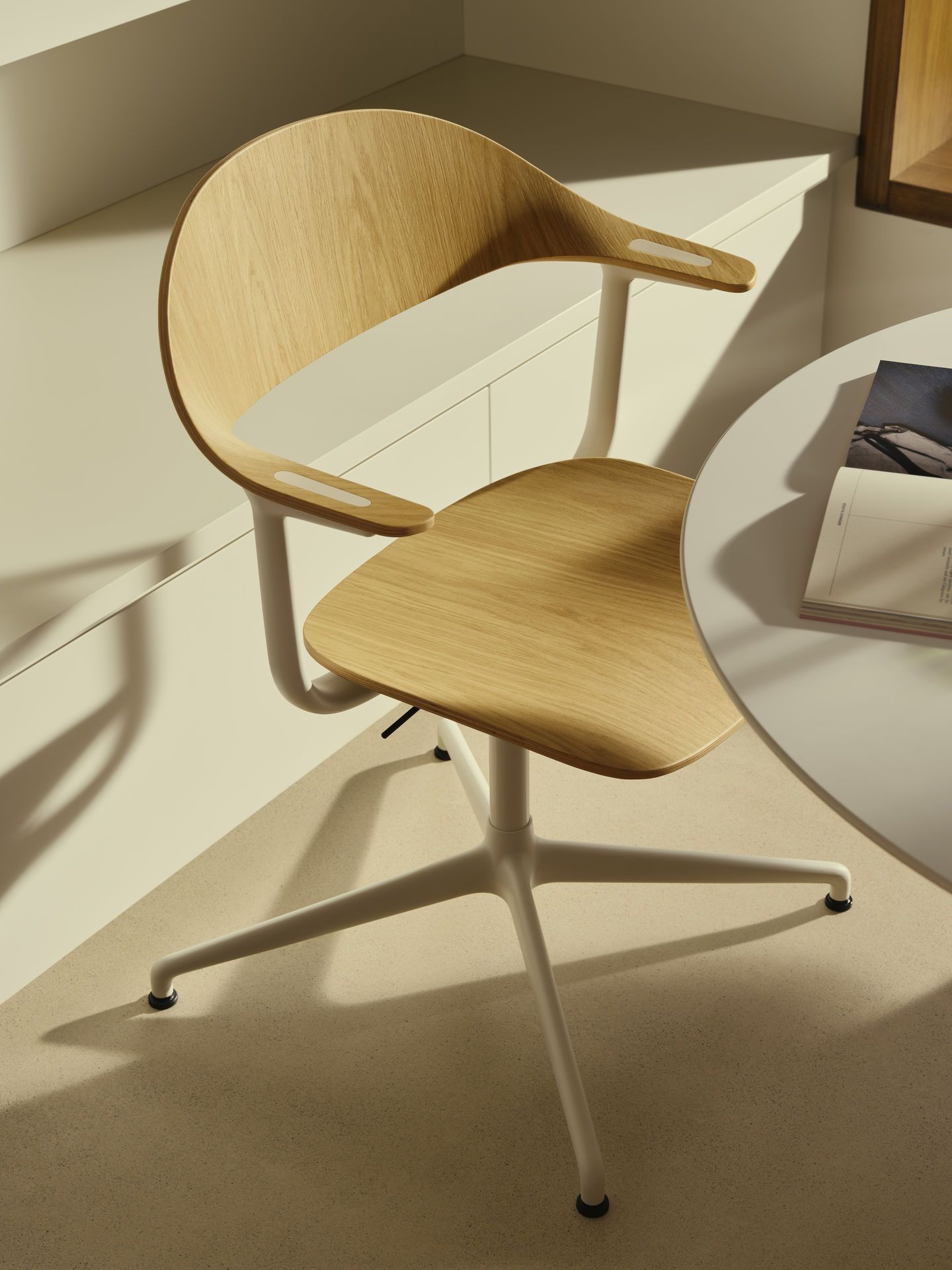 Mynt dossier et assise Plywood chaise de bureau Vitra