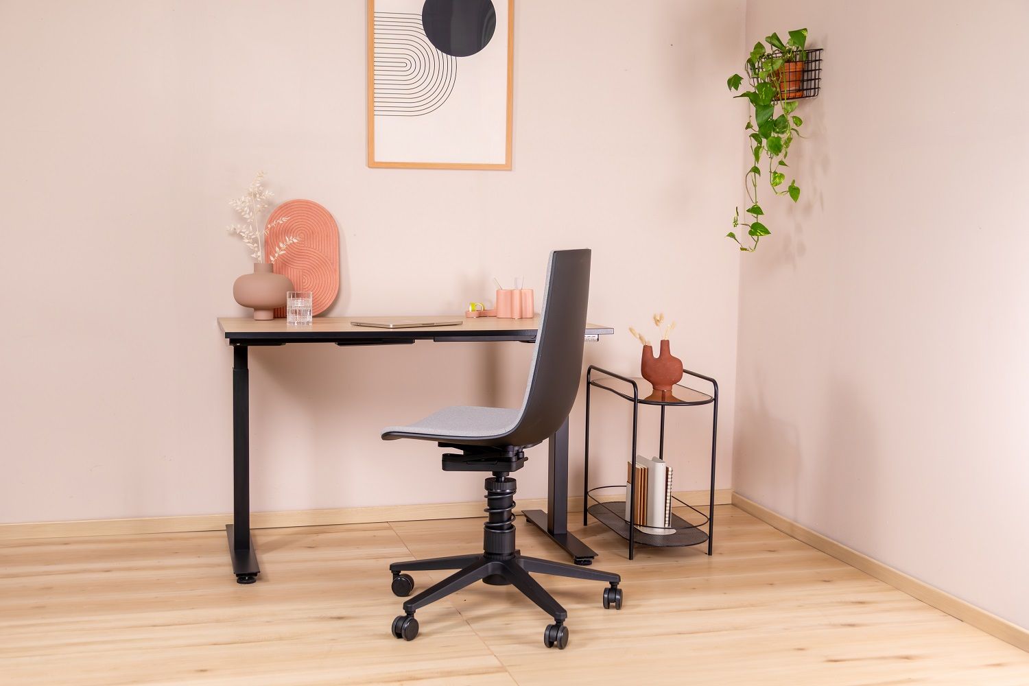 Linu Task Conference chaise de conférence avec pied à ressort Aeris  Linu Task Conference chaise de conférence avec pied à ressort Aeris