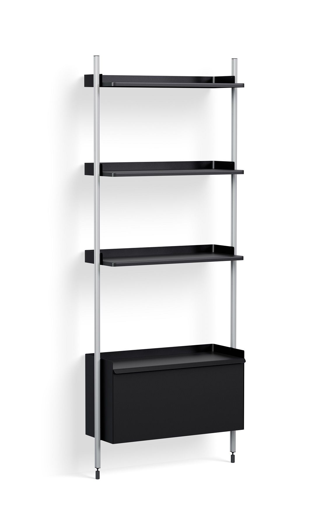 Schwarzes Hay Pier System Regal mit Aluminium-Säule und drei Regalböden, sowie einem Schrankelement.