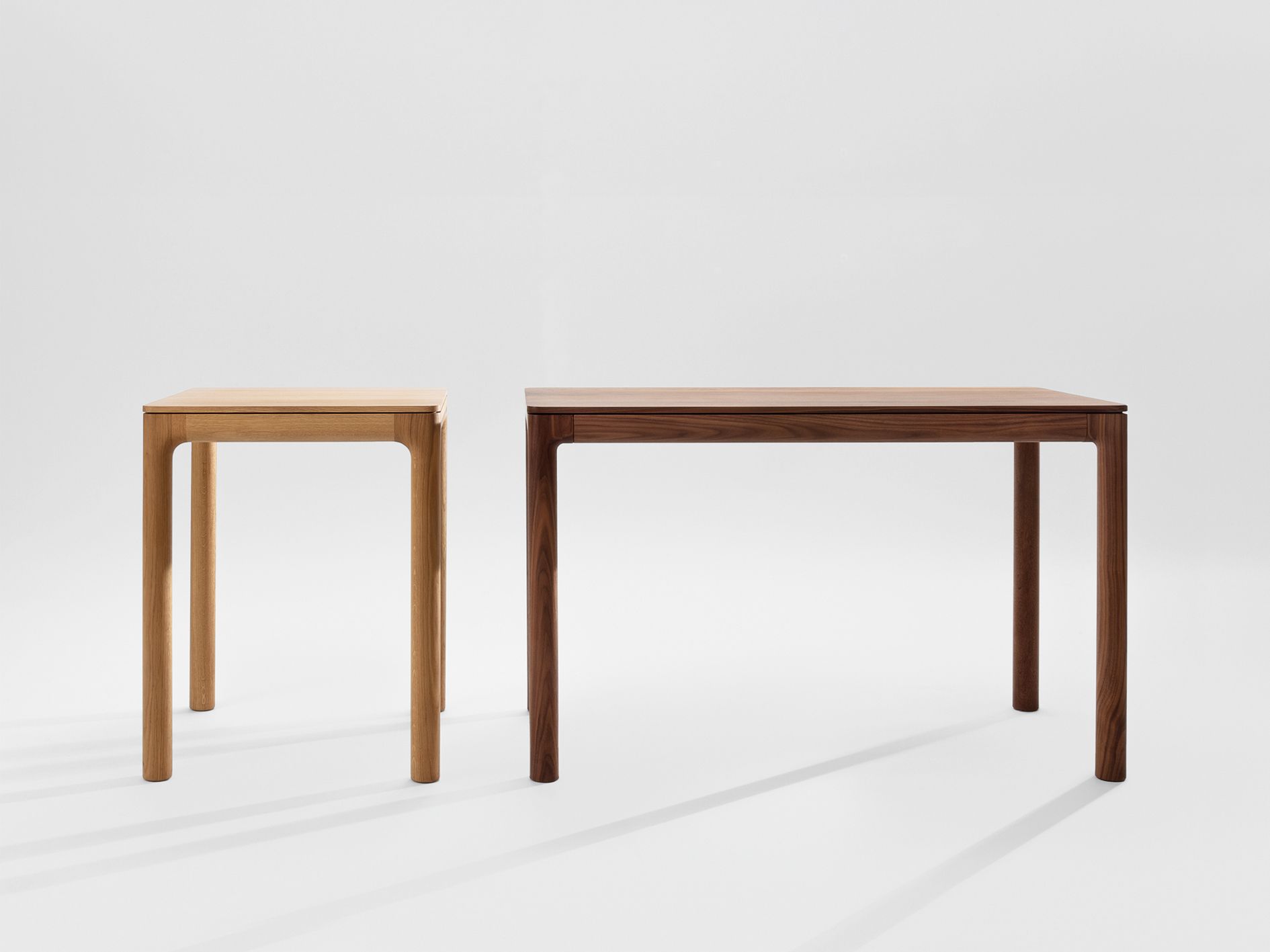M11 Table en bois massif période