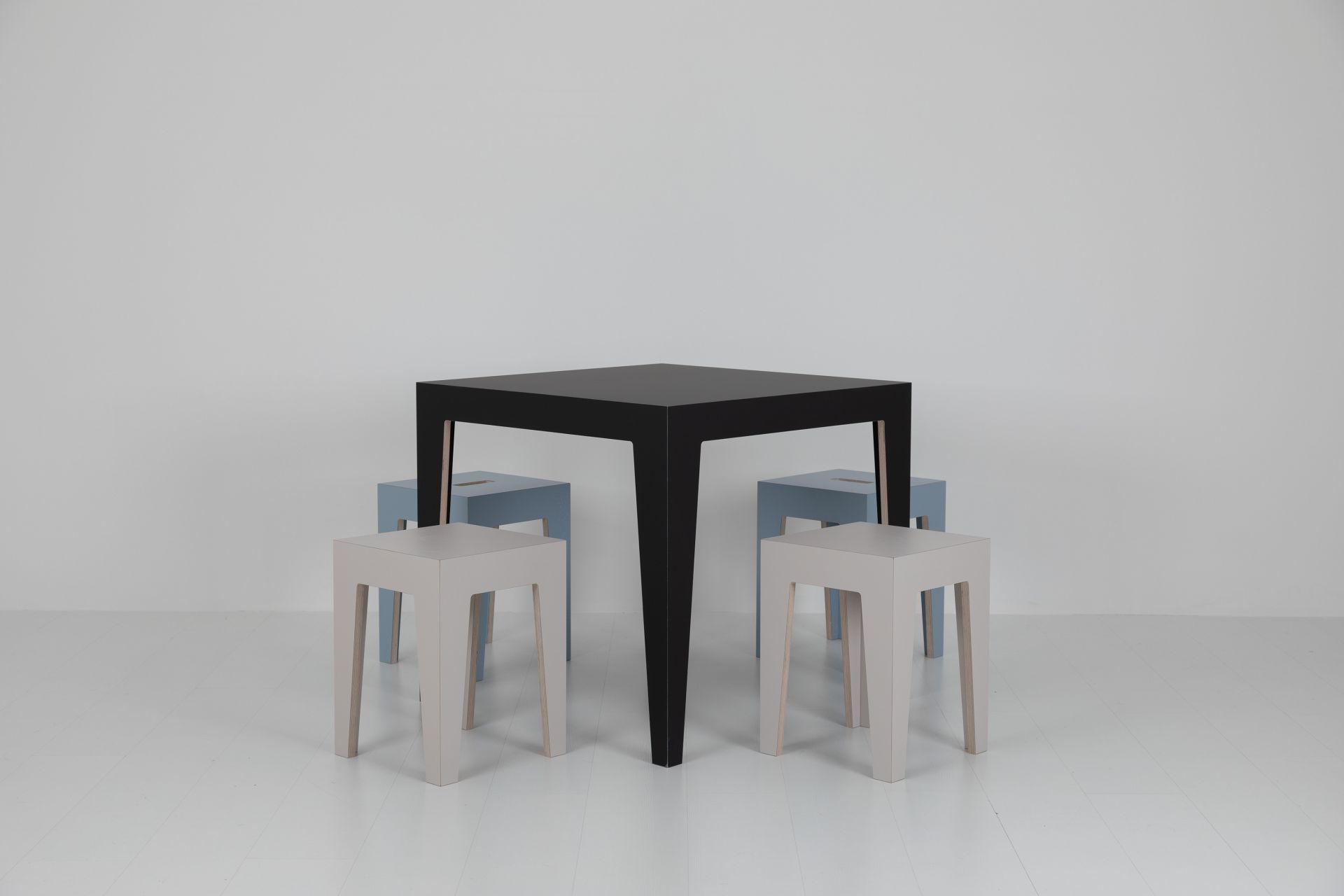 MARTA Table minimaliste en bois Das ganze Leben