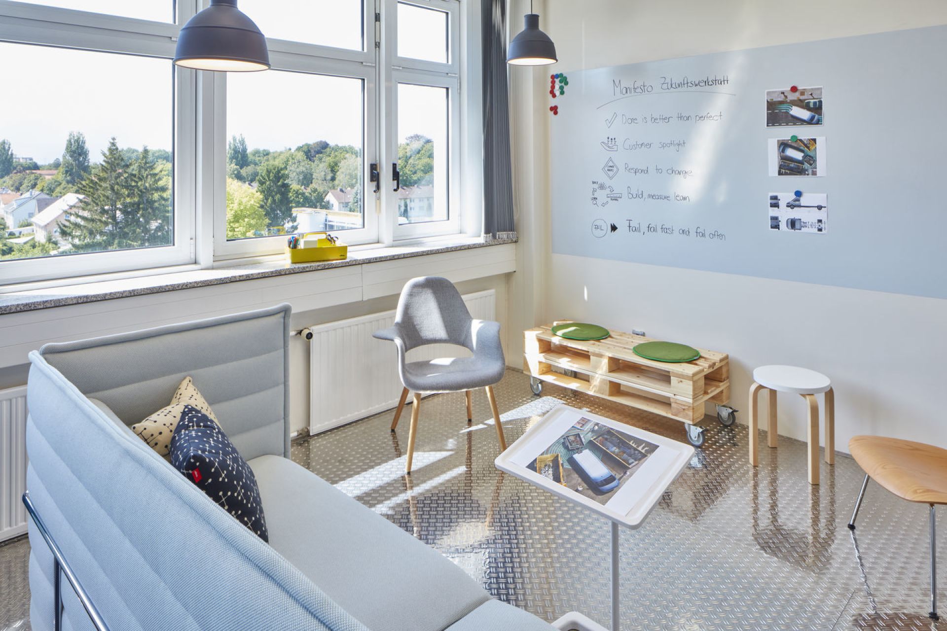 Organic Chair Chaise Vitra