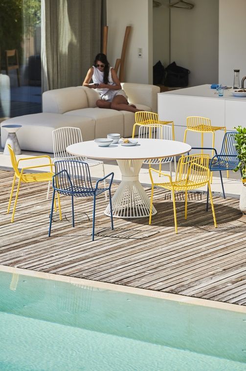 Moro Outdoor Table Jan Kurtz